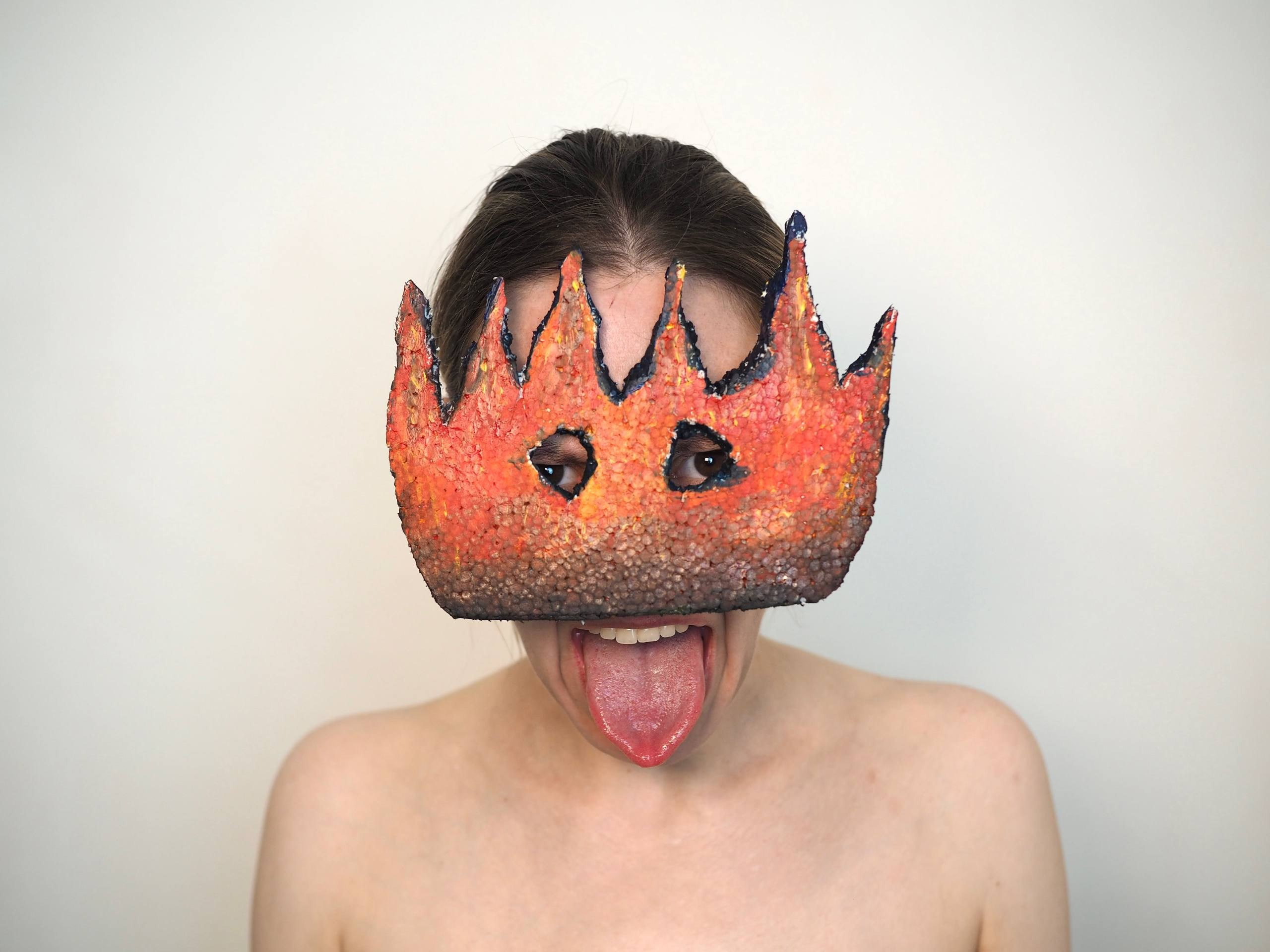 Маски каждый день. Художница Ирина Гейнц