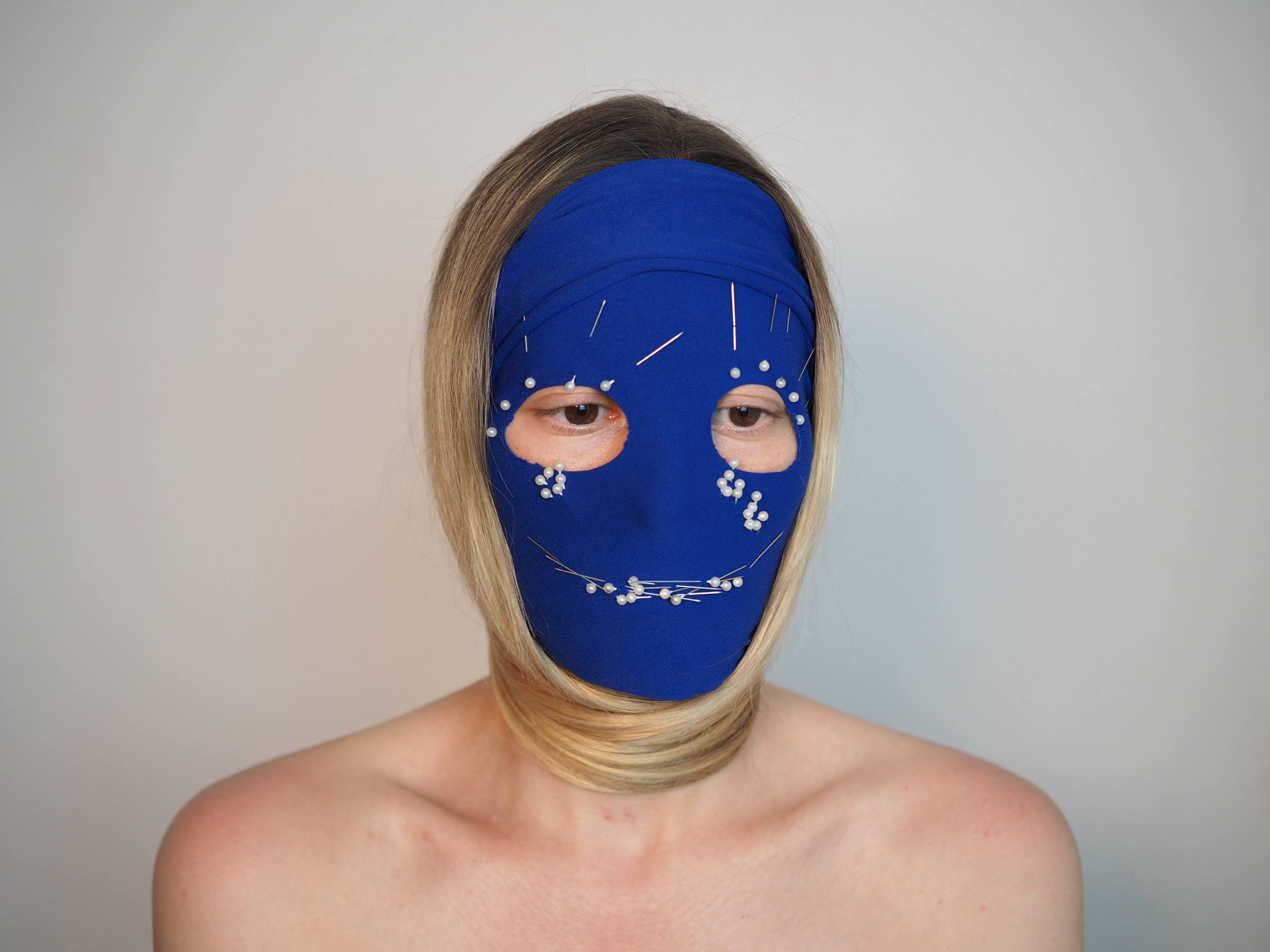 Маски каждый день. Художница Ирина Гейнц