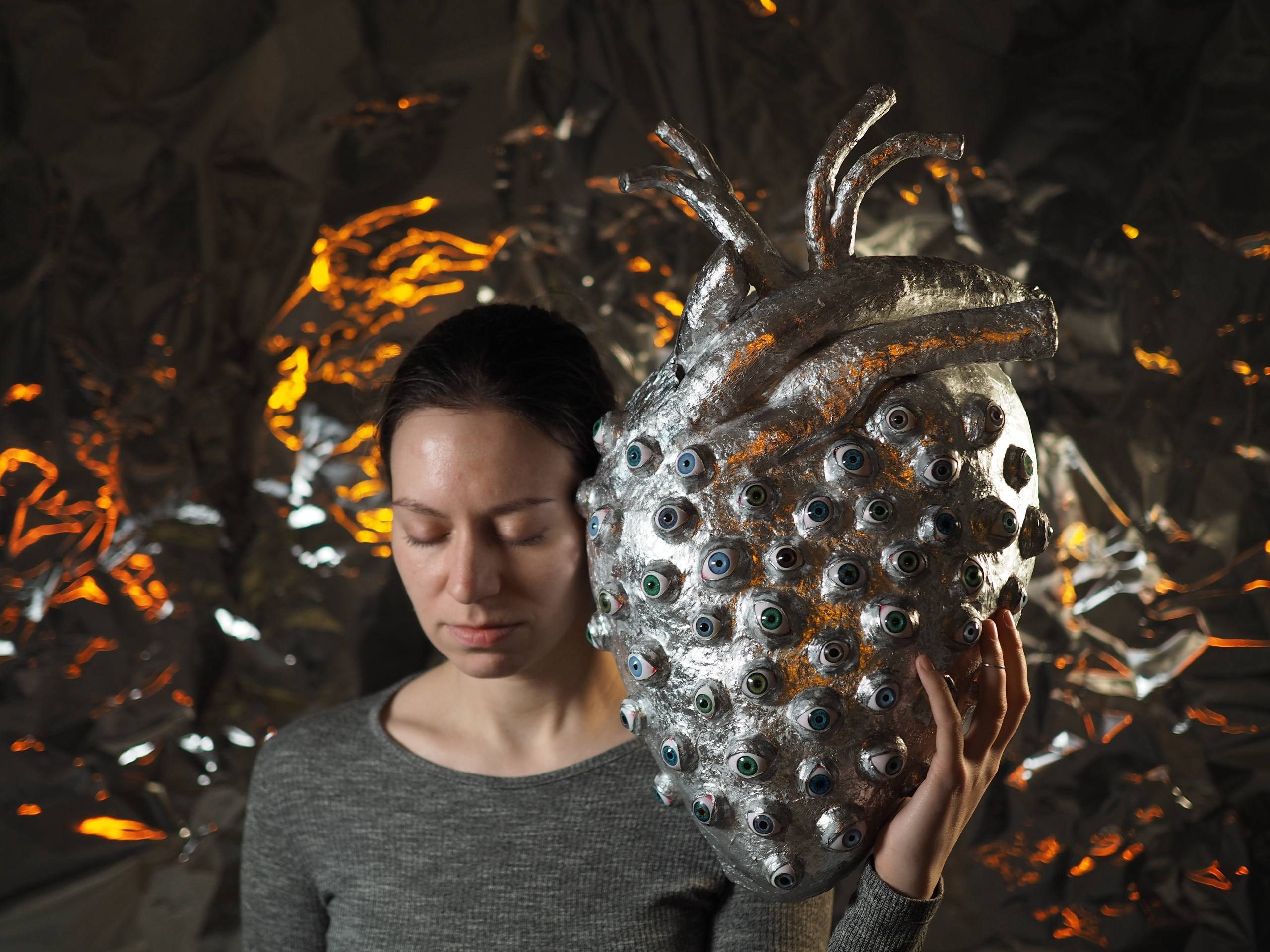 Сердце все видит. Visual artist Irina Heinz