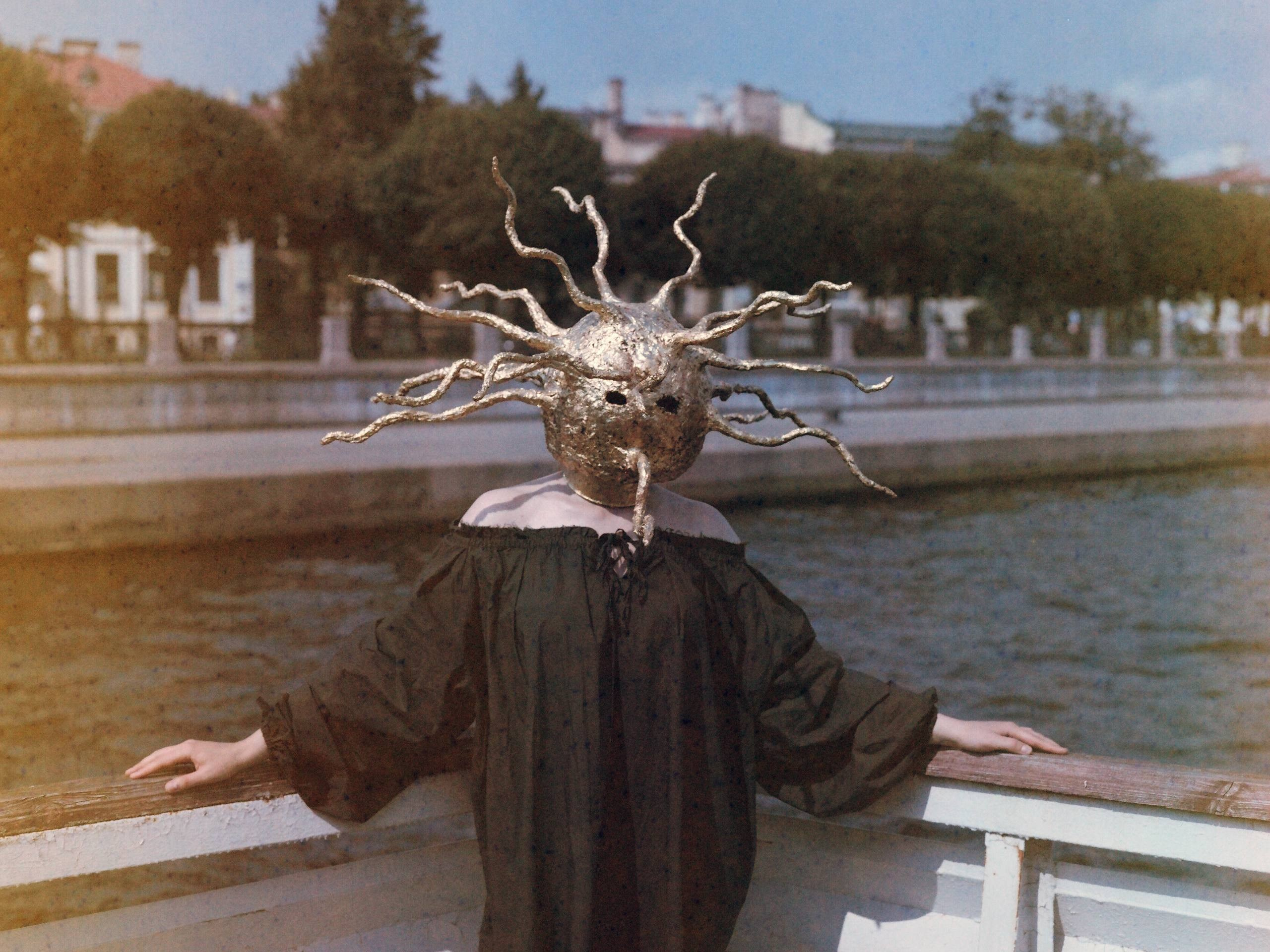 Будем как солнце. Visual artist Irina Heinz