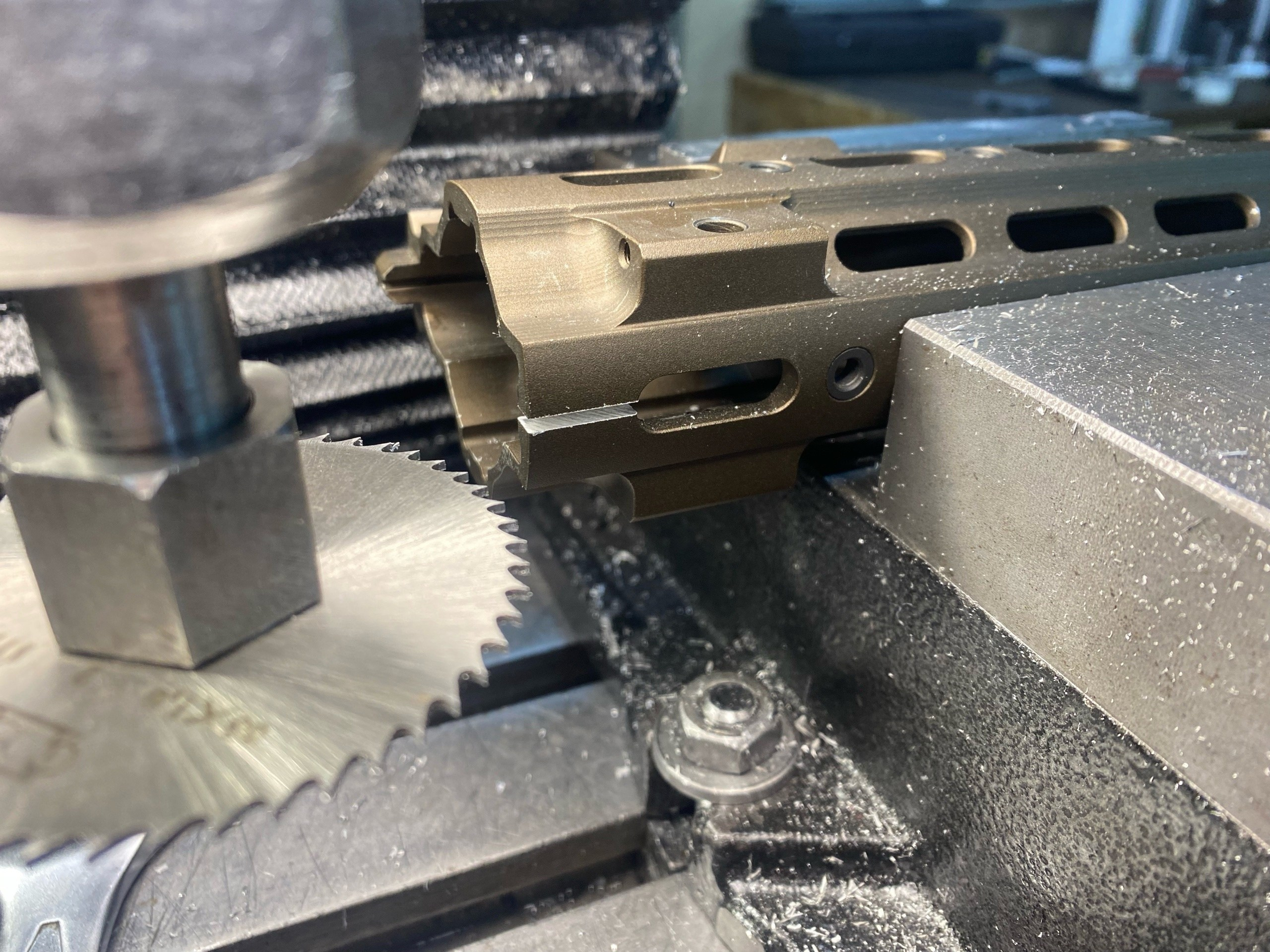 Тюнинг E&C HK416 c цевьём Geissele. Страйкбольная мастерская Бигич Воркшоп