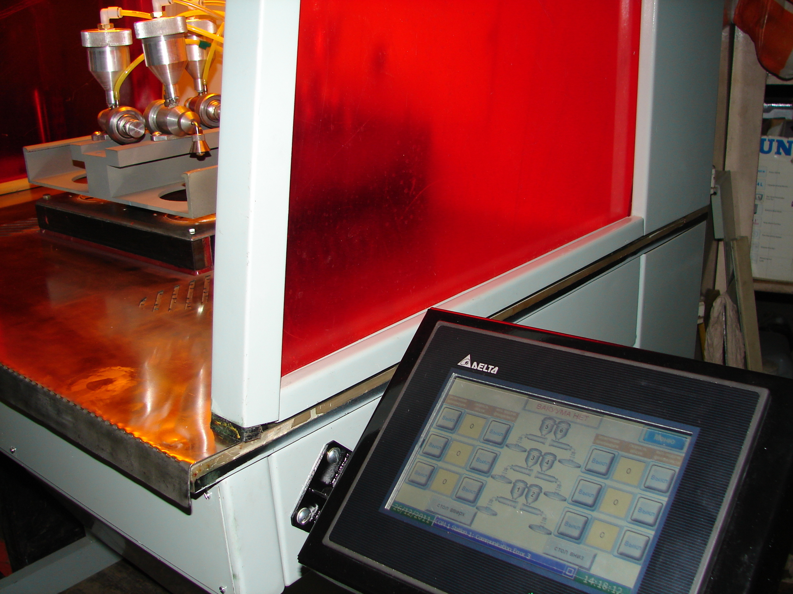 Нанесение фоторезиста. Vito-technics,ru