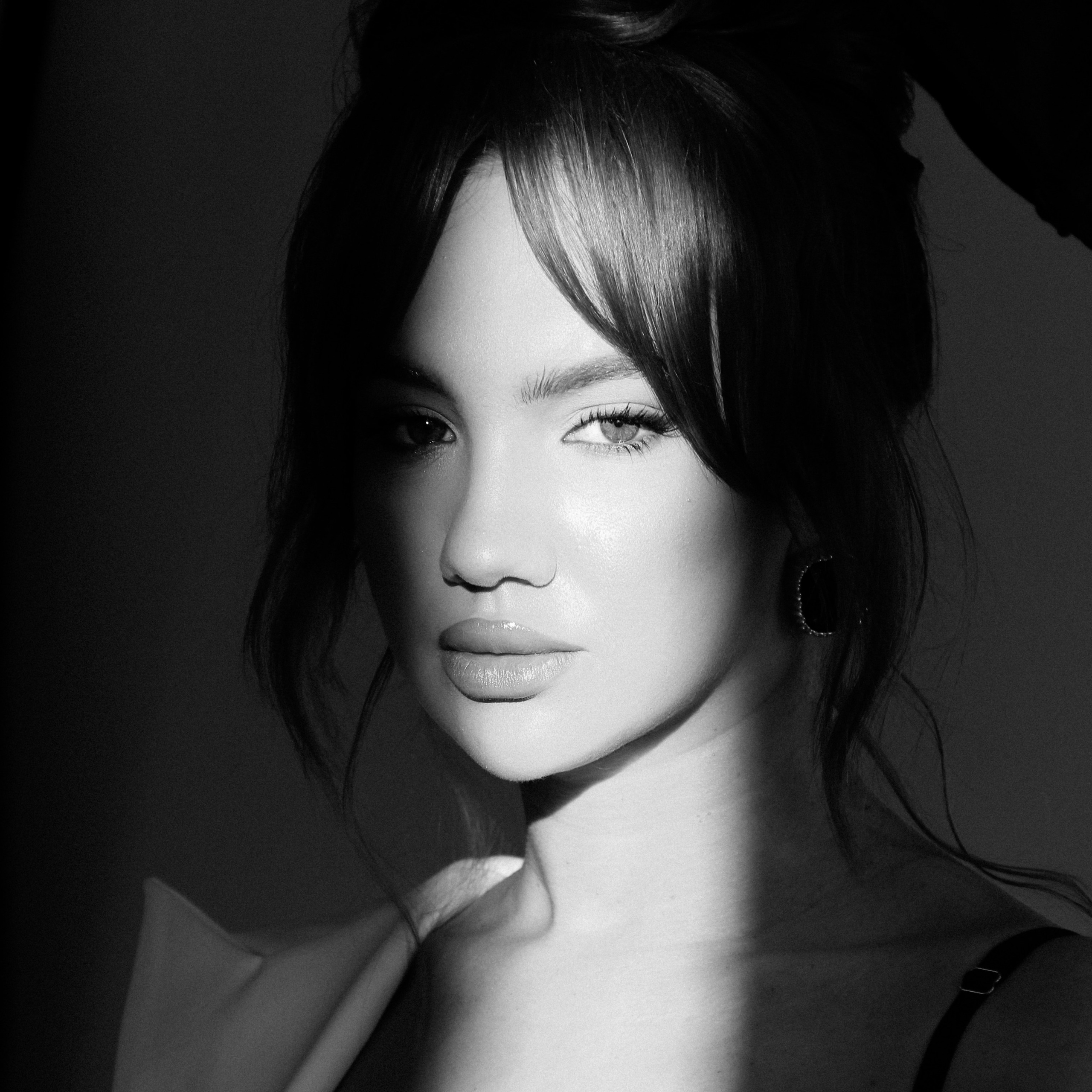 Услуги. Производство портретных женских и семейных фото