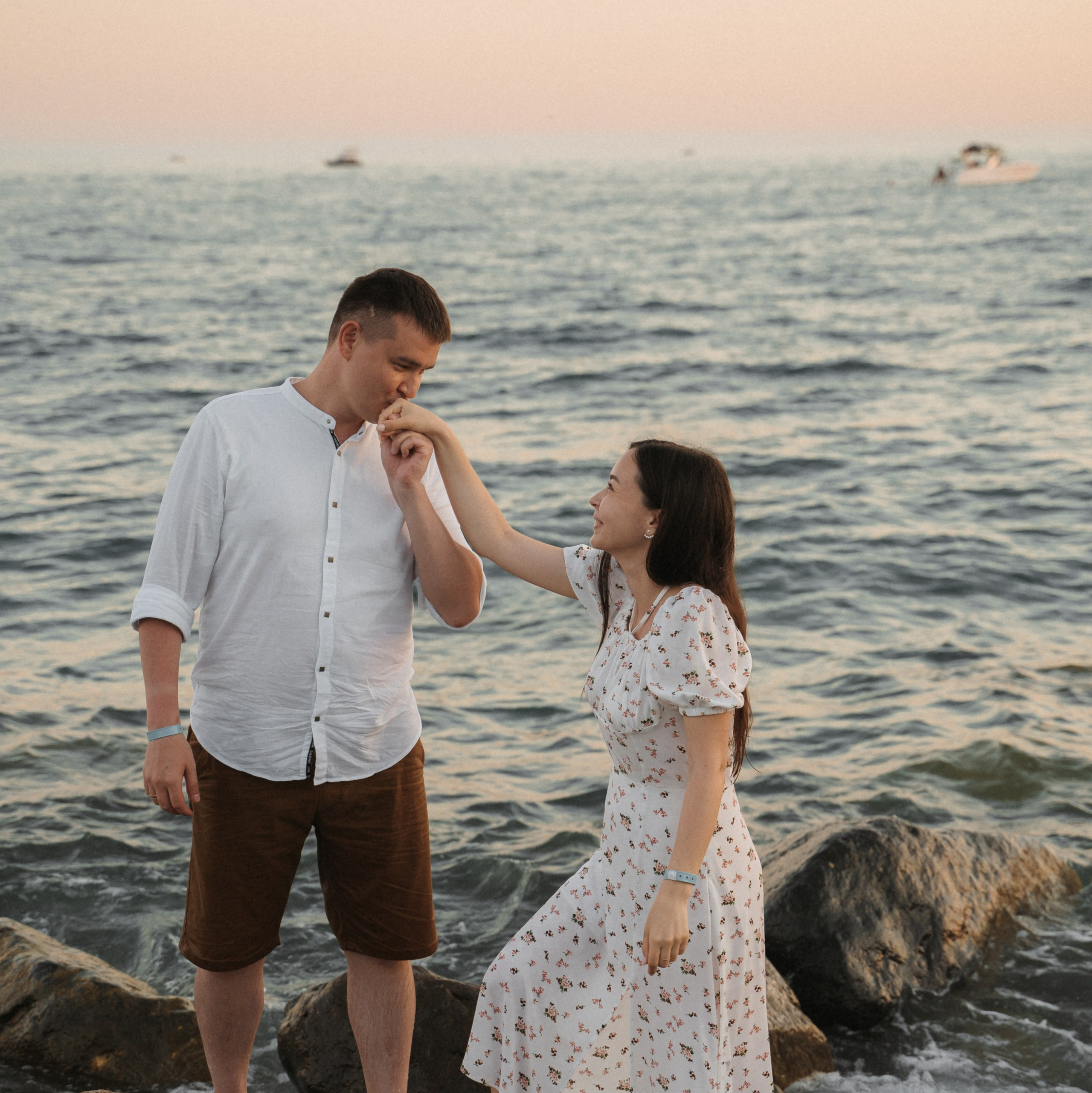 Фотограф в Сочи, Адлере и Красной Поляне Максим Иванов. Фотограф на Пхукете Максим