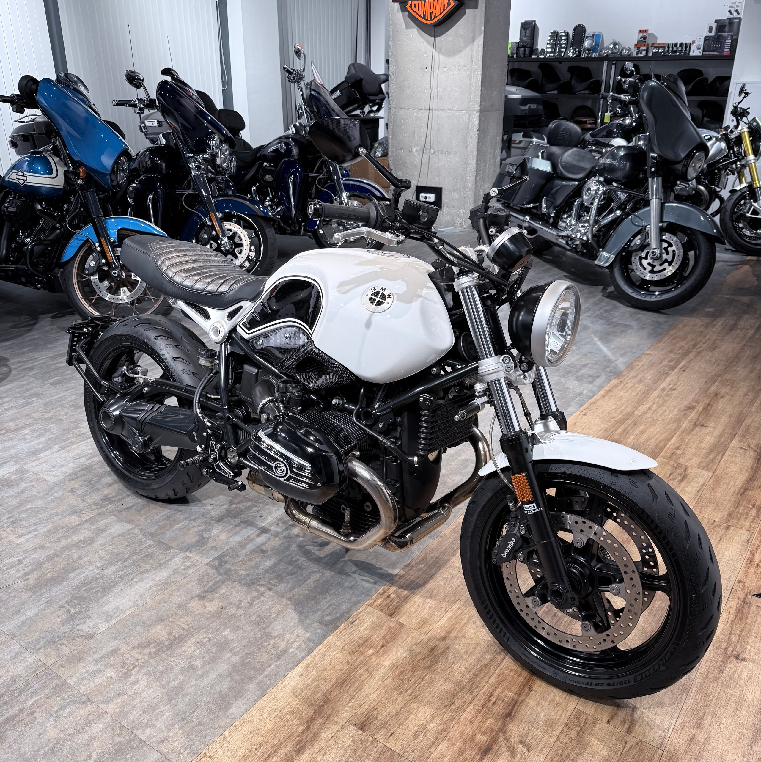 Hello Davidson, Москва. Только хорошие мотоциклы…