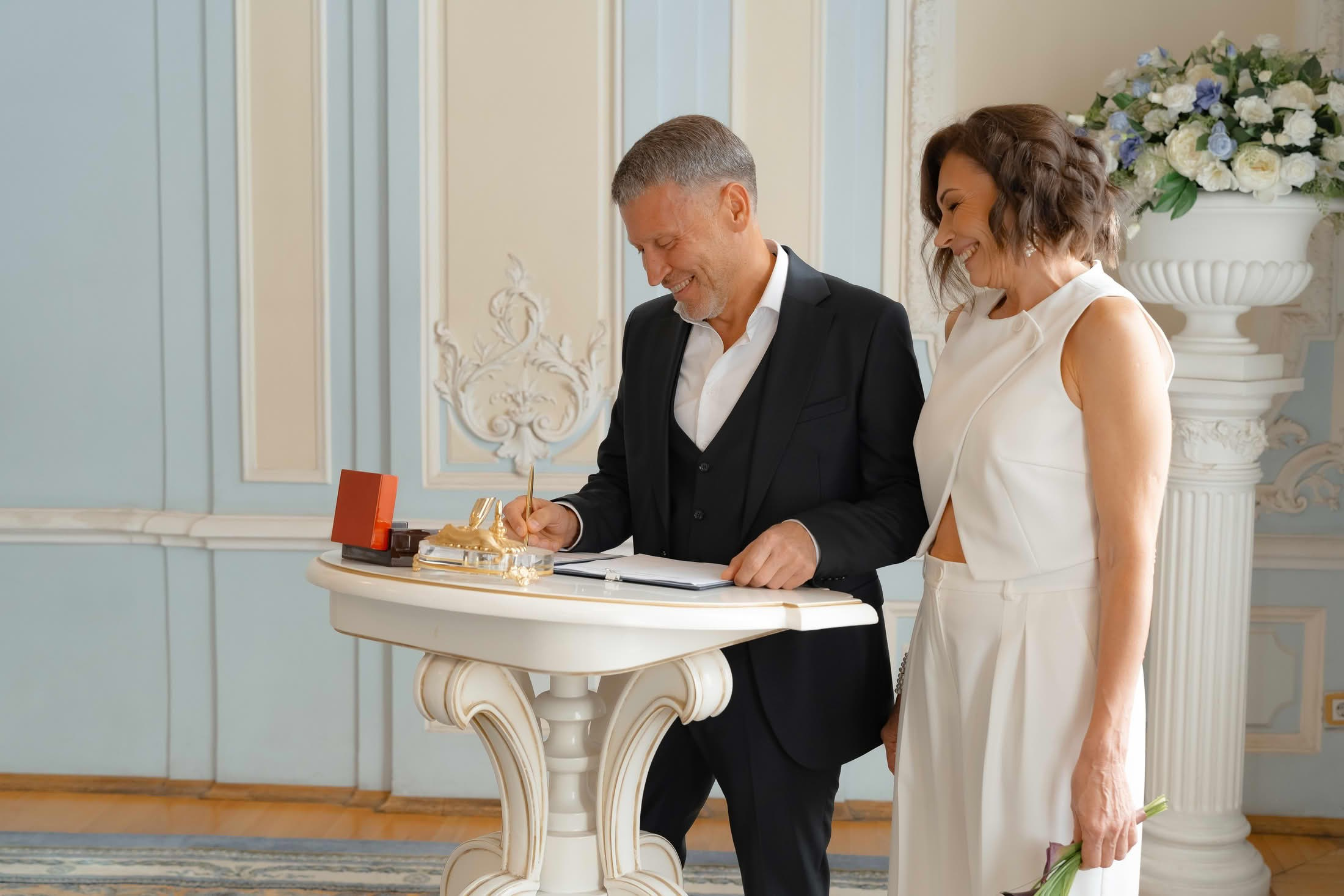 Фотосъёмка росписи в ЗАГСе Санкт-Петербурга, регистрация брака