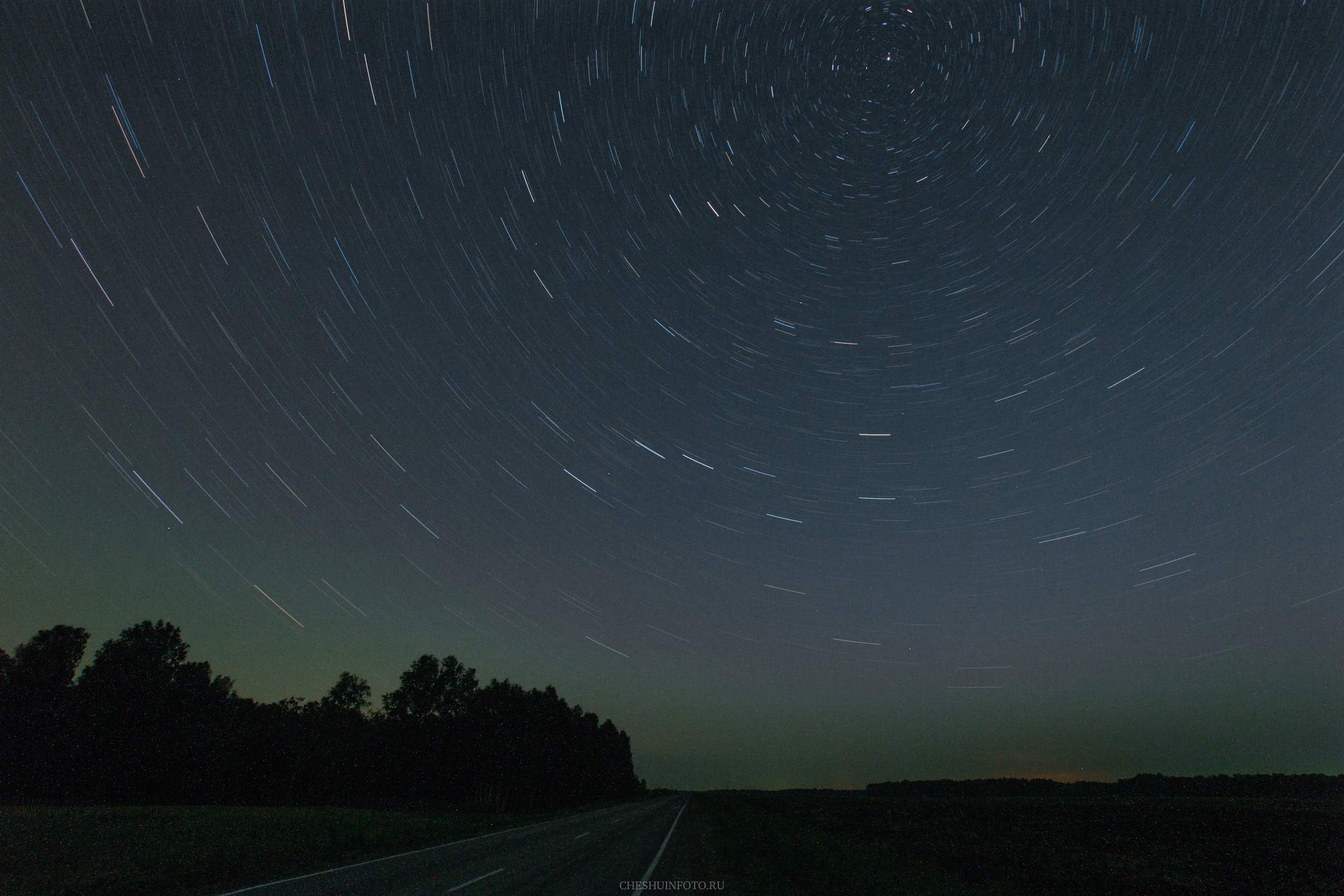 Метеорный поток Персеиды. Фотограф Александр Чешуин