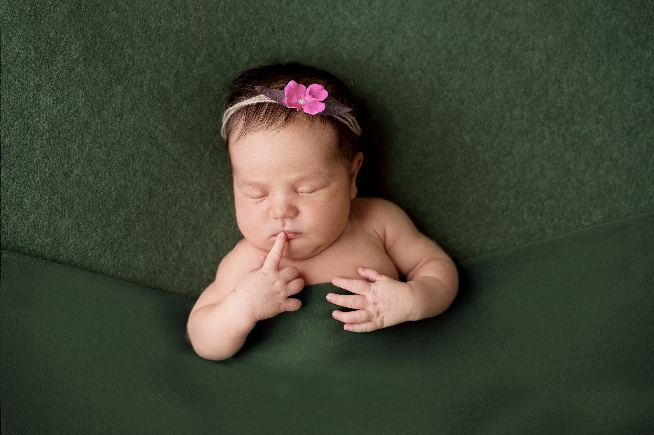 Съемка новорожденных. Ньюборн фотограф, фотограф новорожденных г. Нальчик Залина Афаунова