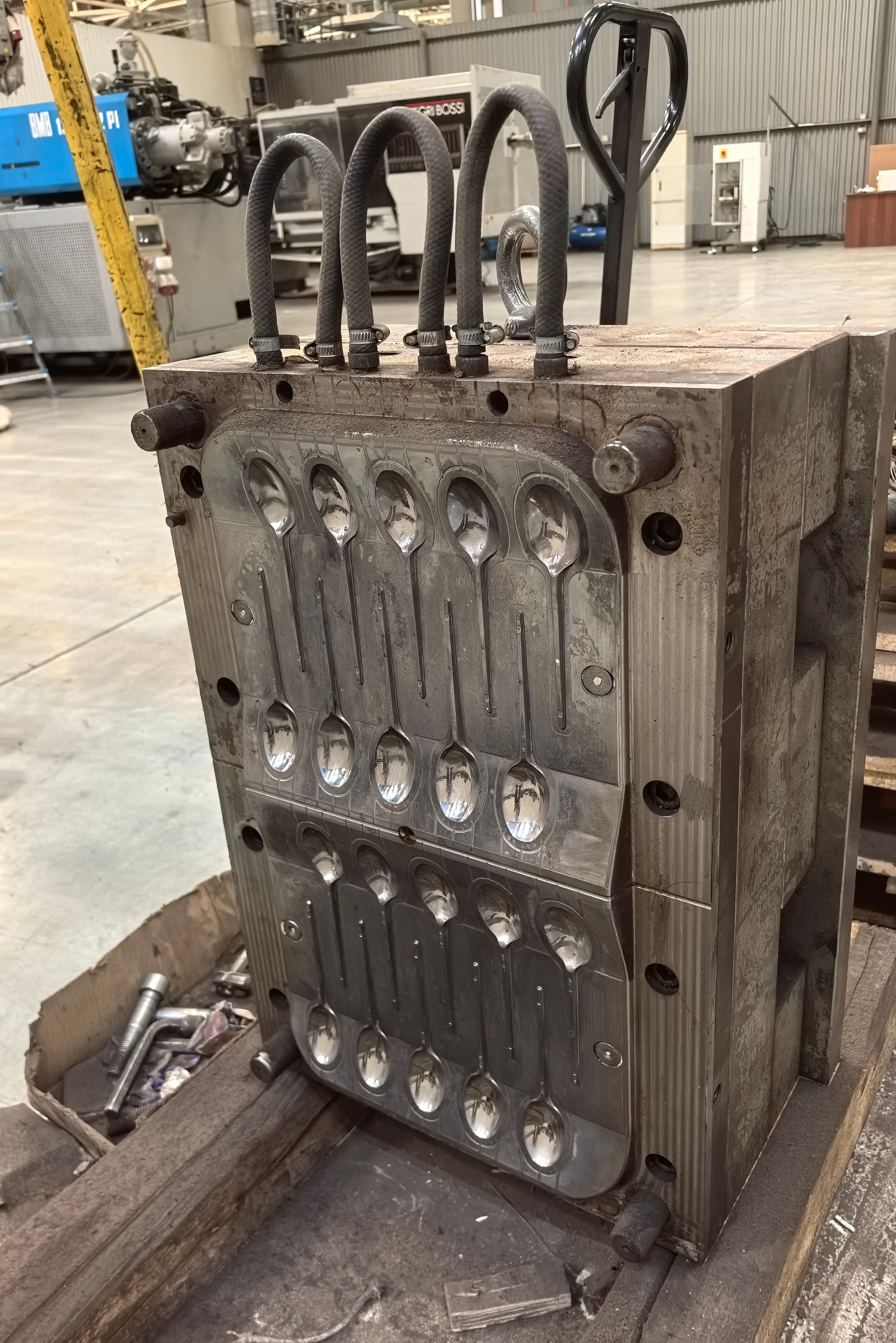 Литьё пластмассы