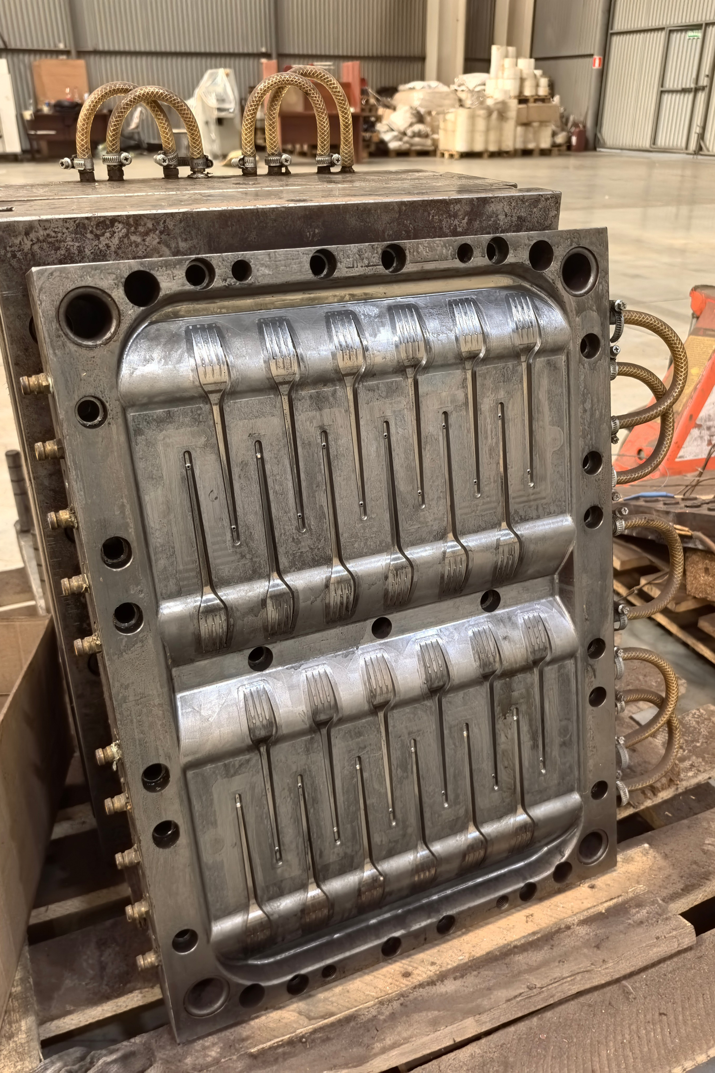 Литьё пластмассы