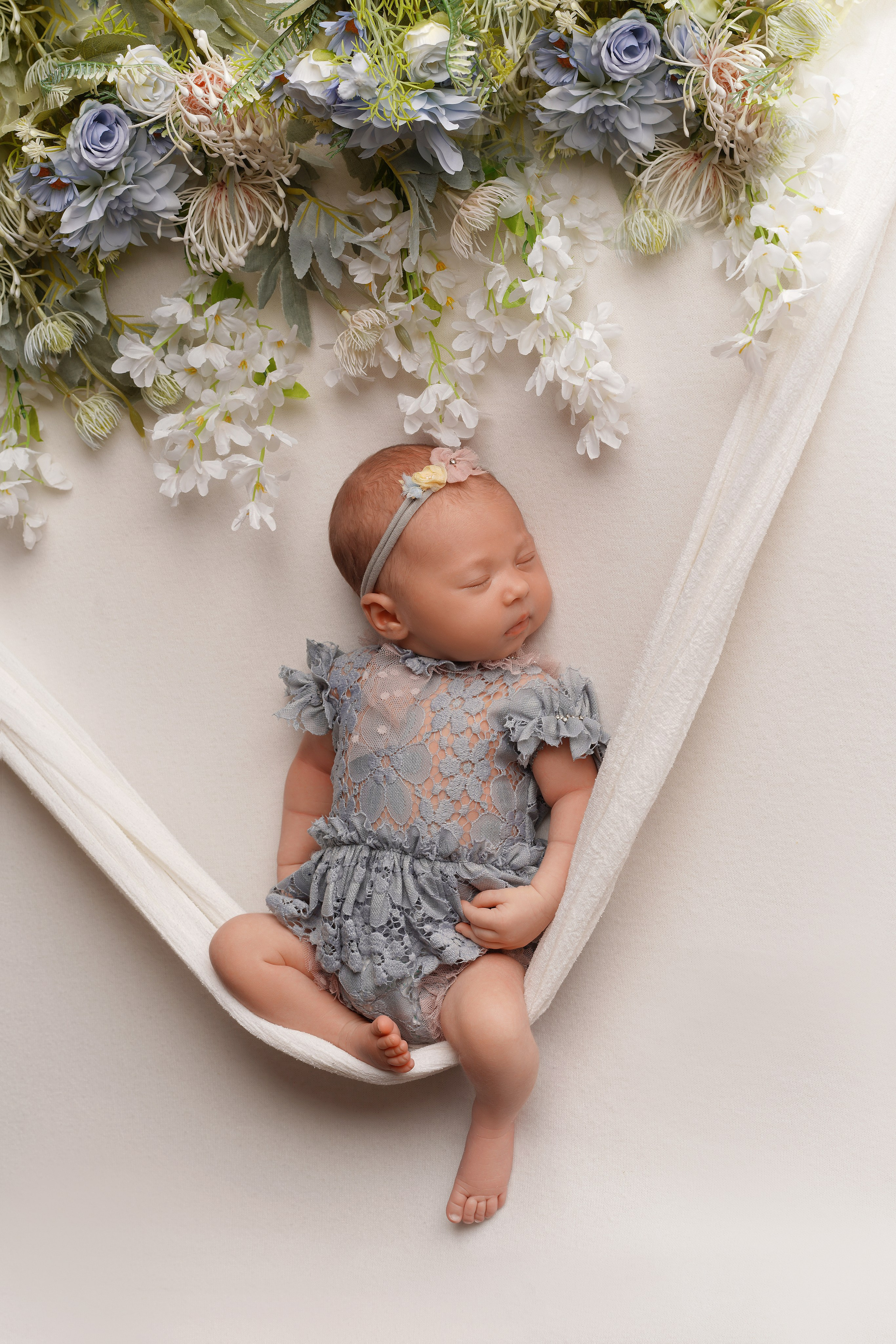 Новорожденные. Классика. Фотограф новорожденных беременных в Тюмени Ткачук Татьяна