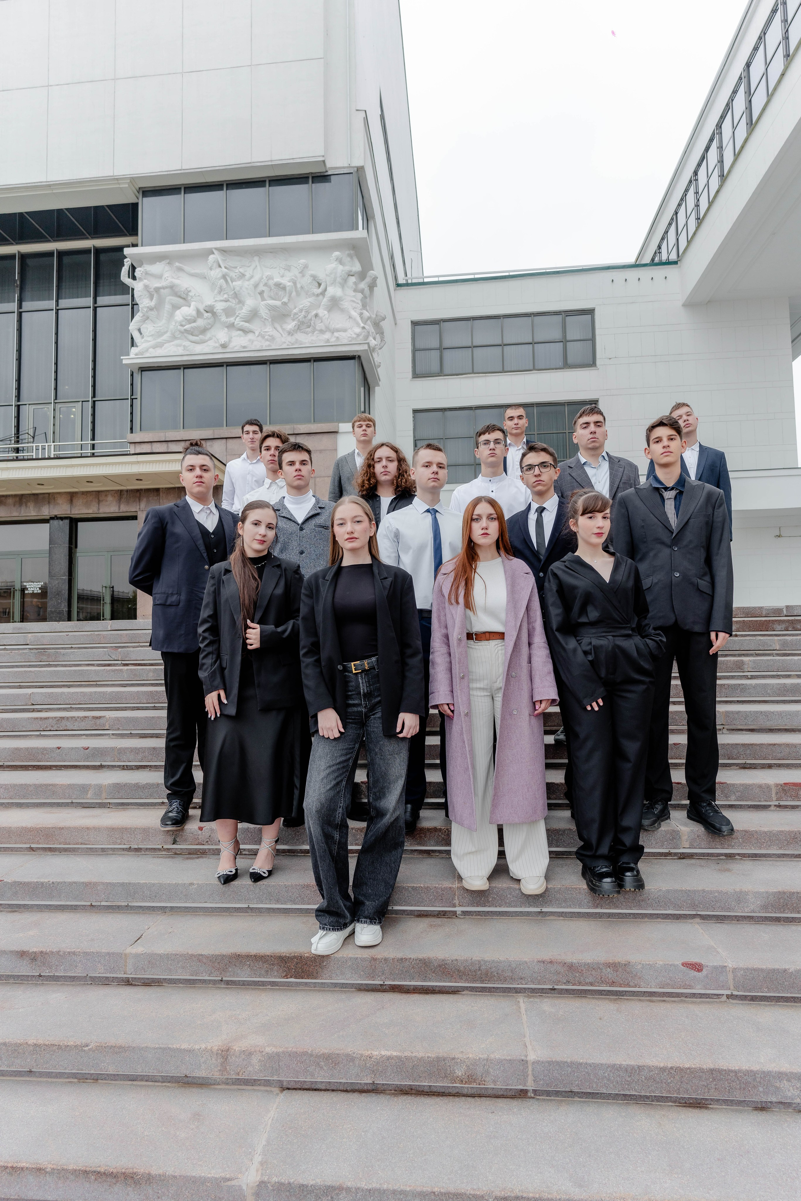 ВАРИАНТЫ СТИЛЕЙ ОДЕЖДЫ (LOOK). Современные Выпускные Альбомы в Ростове-на-Дону