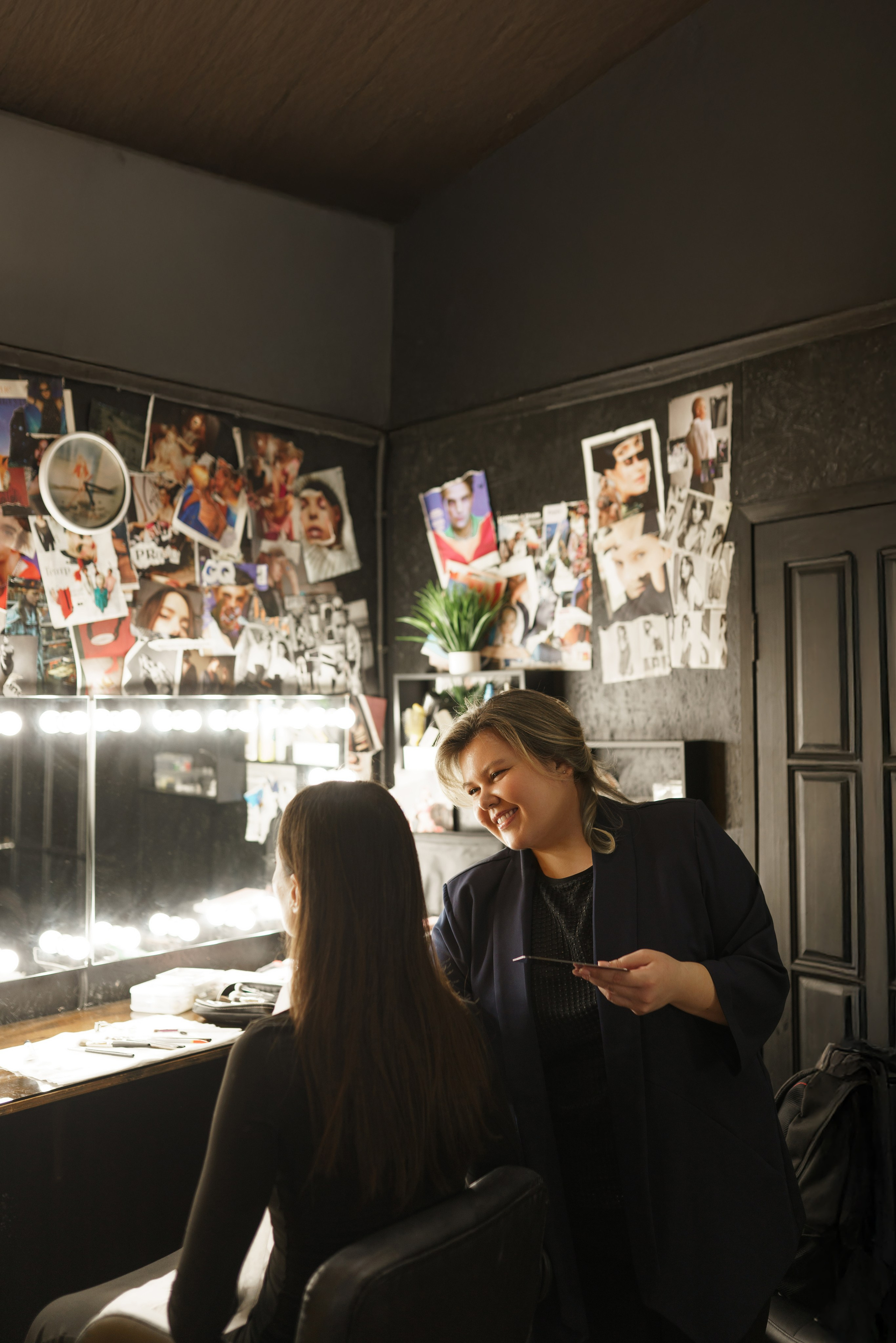 Contact Olga Akhremenko | Luxury Hair & Makeup in Europe. Hair & Makeup Artist in Europe | Olga Akhremenko