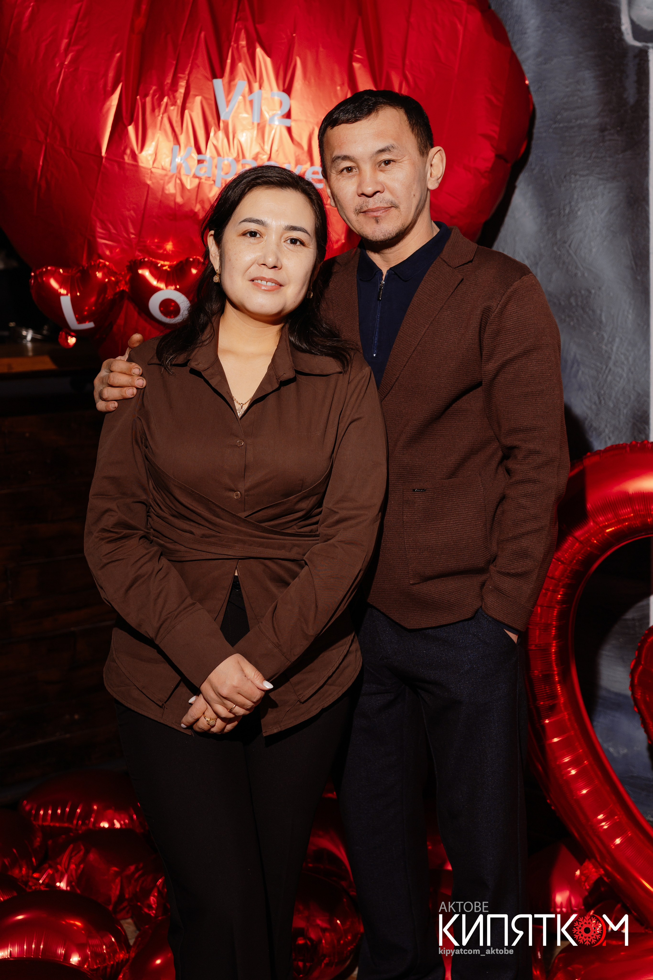 V12 (karaoke). Актобе Кипятком