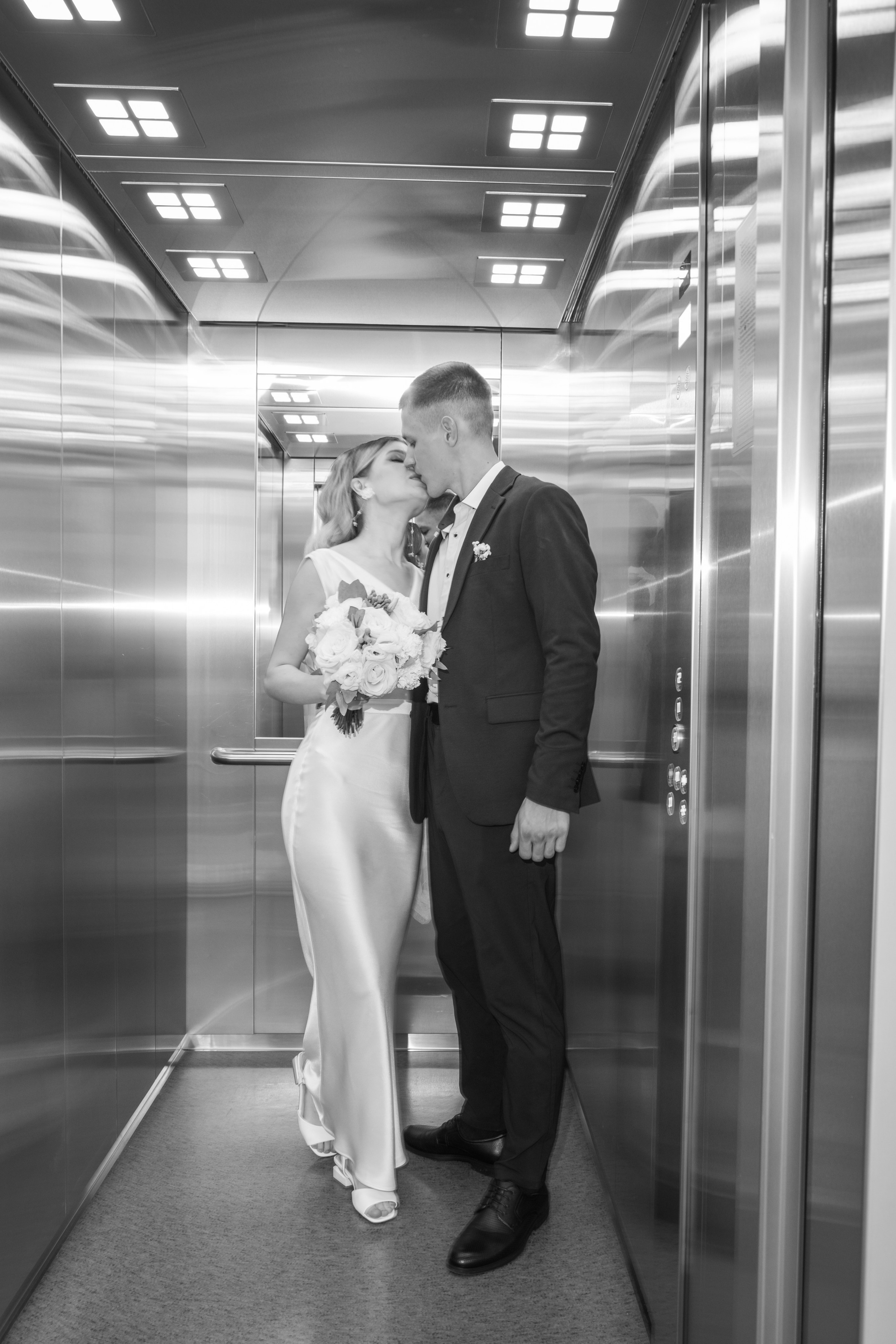 Где снимать сборы невесты в Севастополе в 2026: отели, студии, дома | Фотограф Илья Желдак. Профессиональная фотосъемка в Крыму. Натуральные эмоции и живые кадры. Забронируйте дату прямо сейчас!