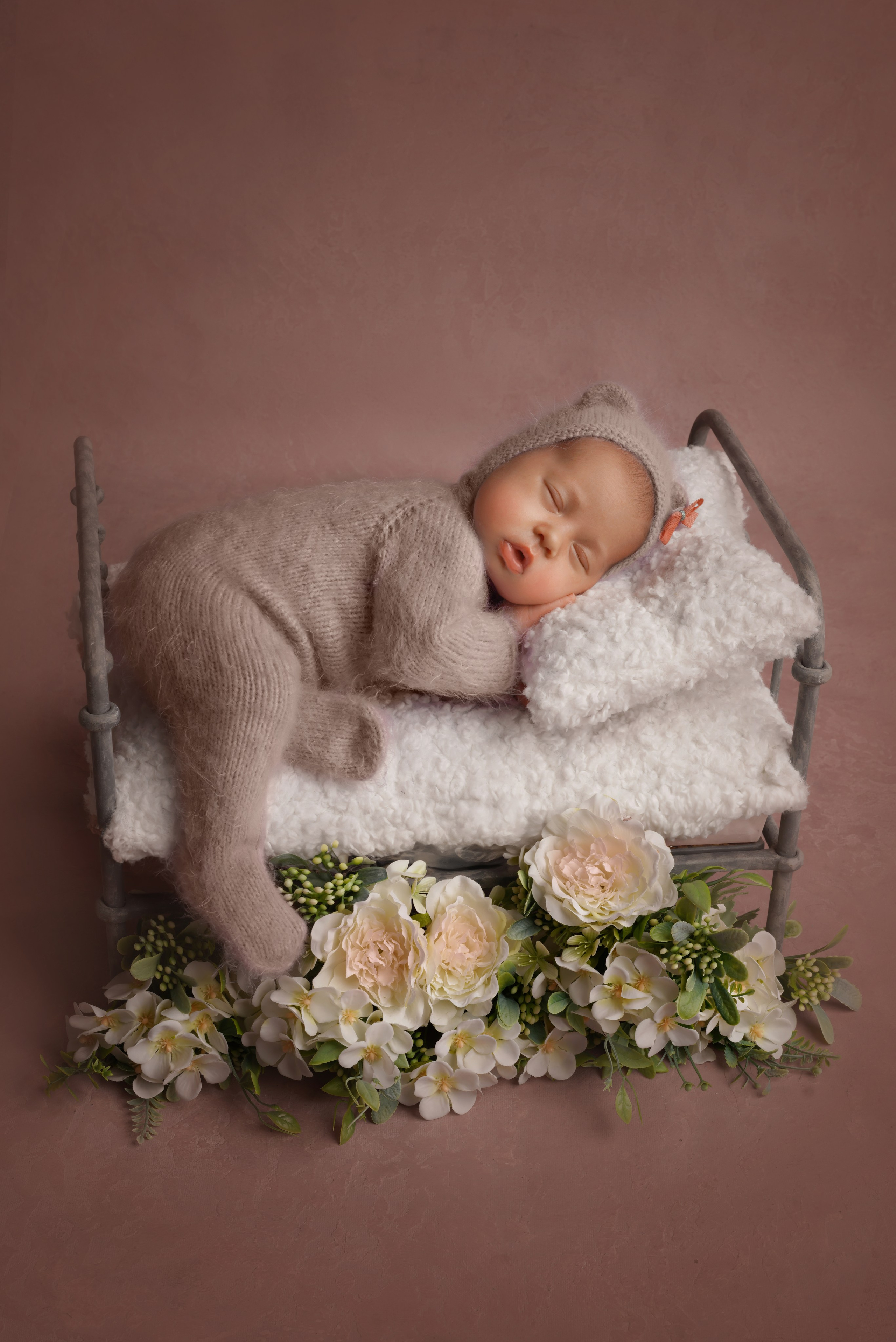 Новорожденные. Классика. Фотограф новорожденных беременных в Тюмени Ткачук Татьяна