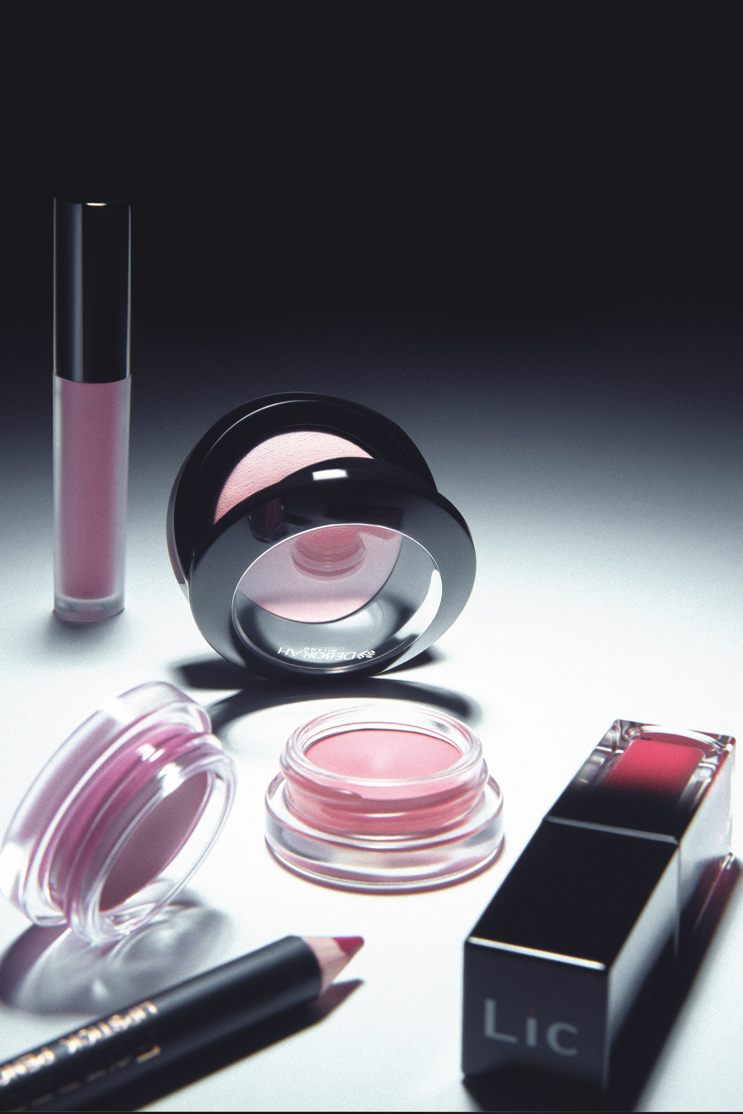 Retoucher. Post-production servis