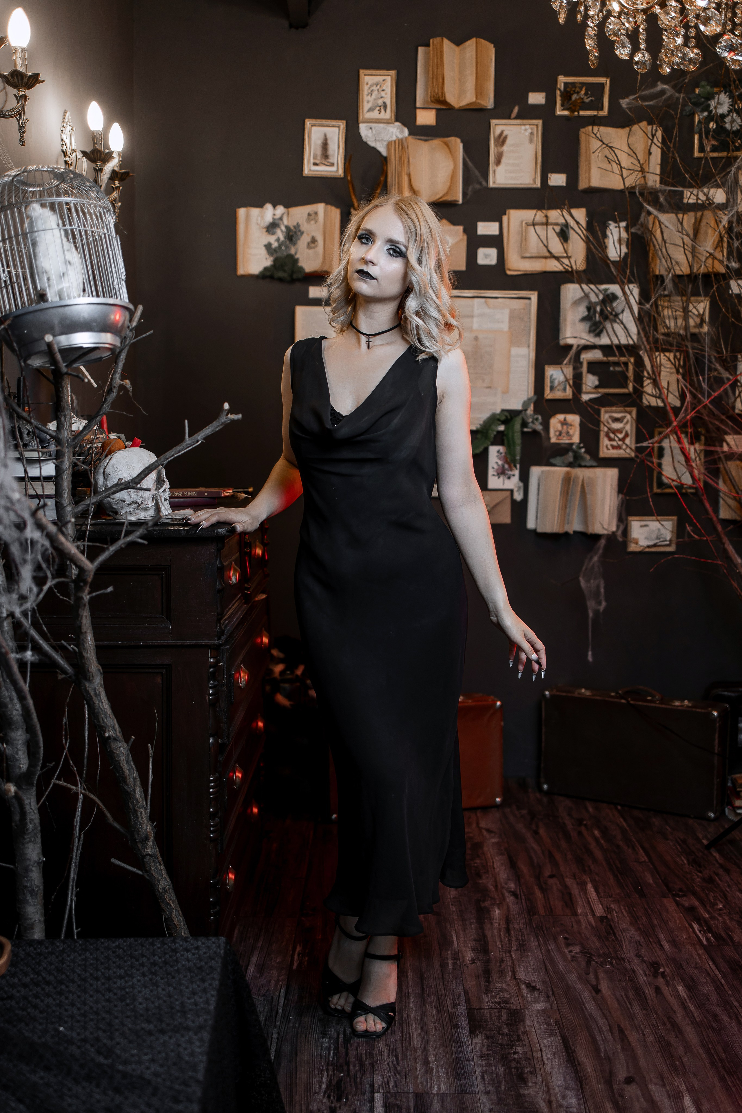 Готические образы. Интерьерная фотостудия Background в Омске