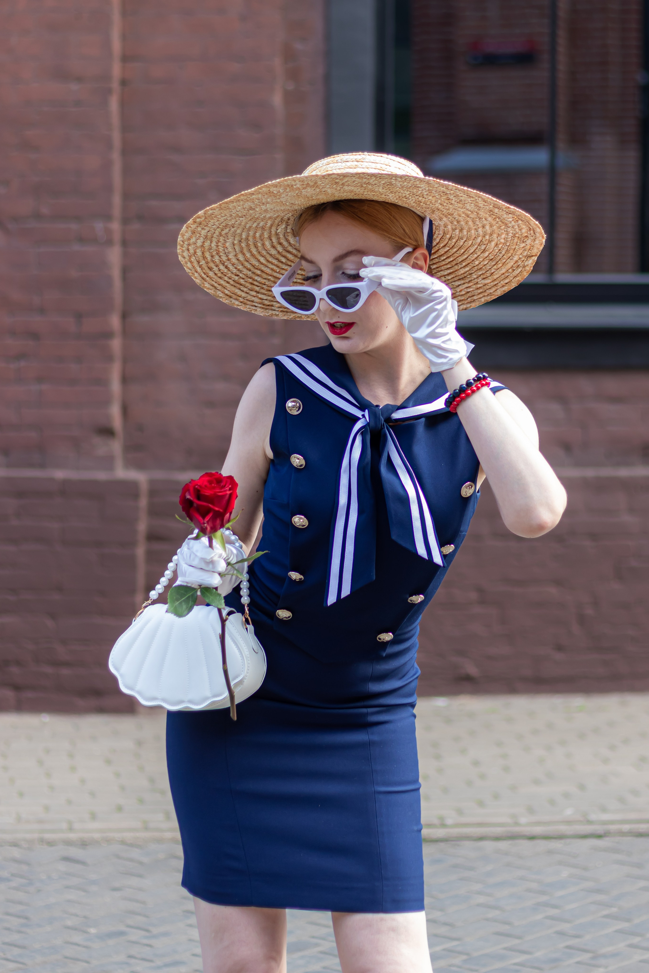 Тематическая фотосессия «Ретро-морячка» в синем платье и соломенной шляпе — фотограф Карасёва Елена, Москва