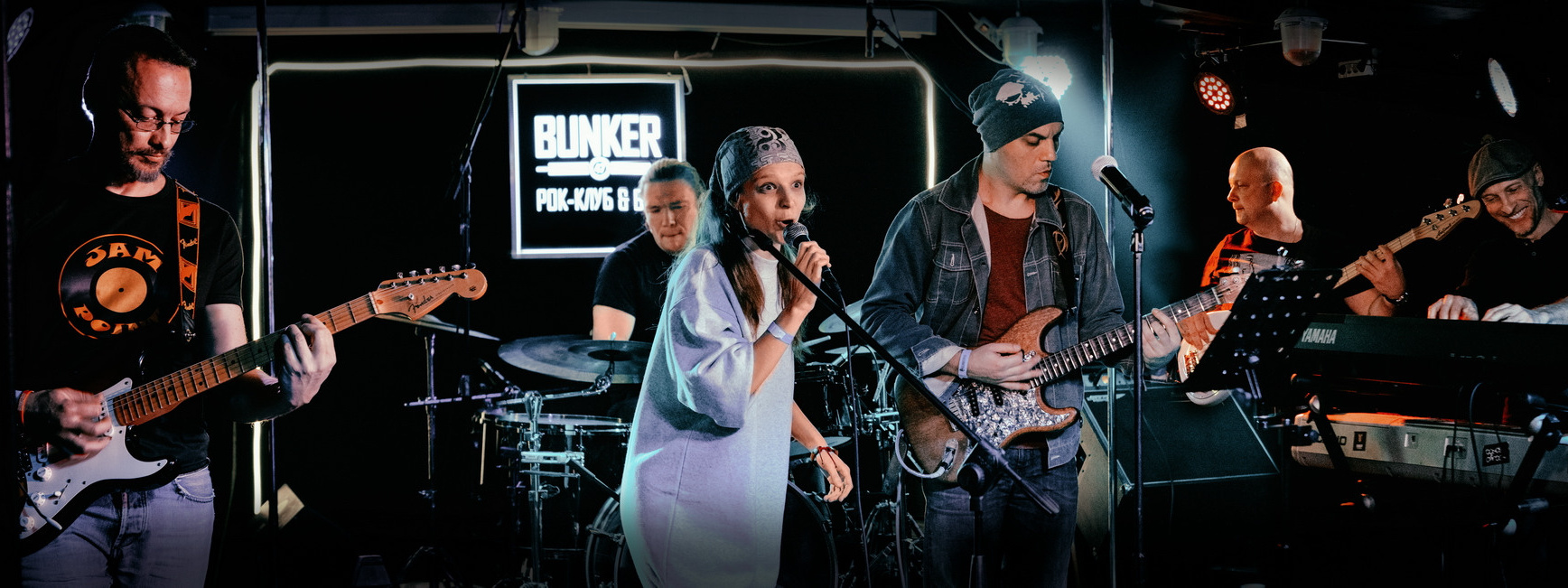 Контакты. Музыка в фотографиях