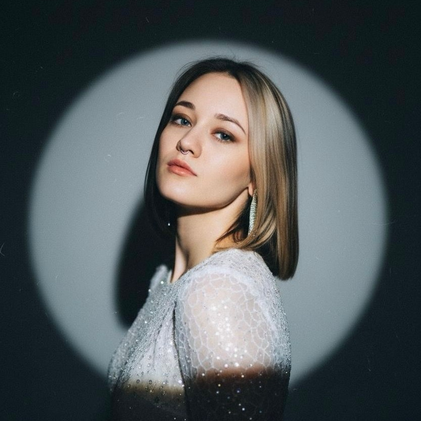 Контакты. Даяна ЛеРосс. Фотография людей, событий и идей. Москва