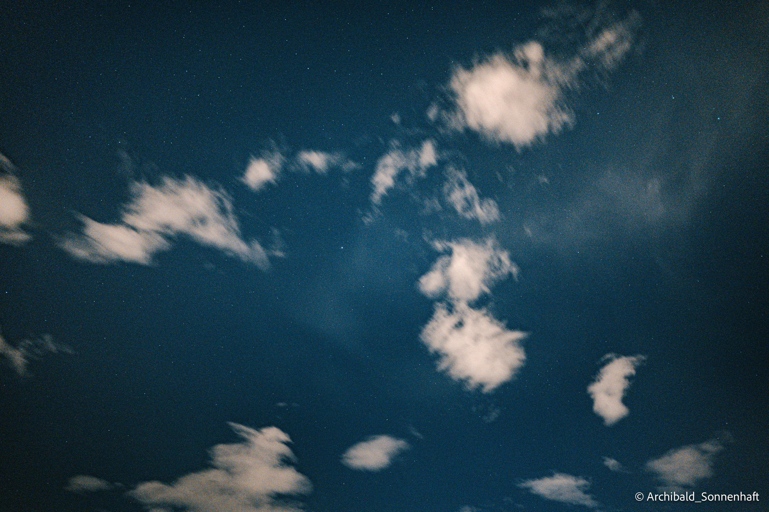 My first astophotography attempt. Photographer in Guangzhou, China. Archibald Sonnenhaft