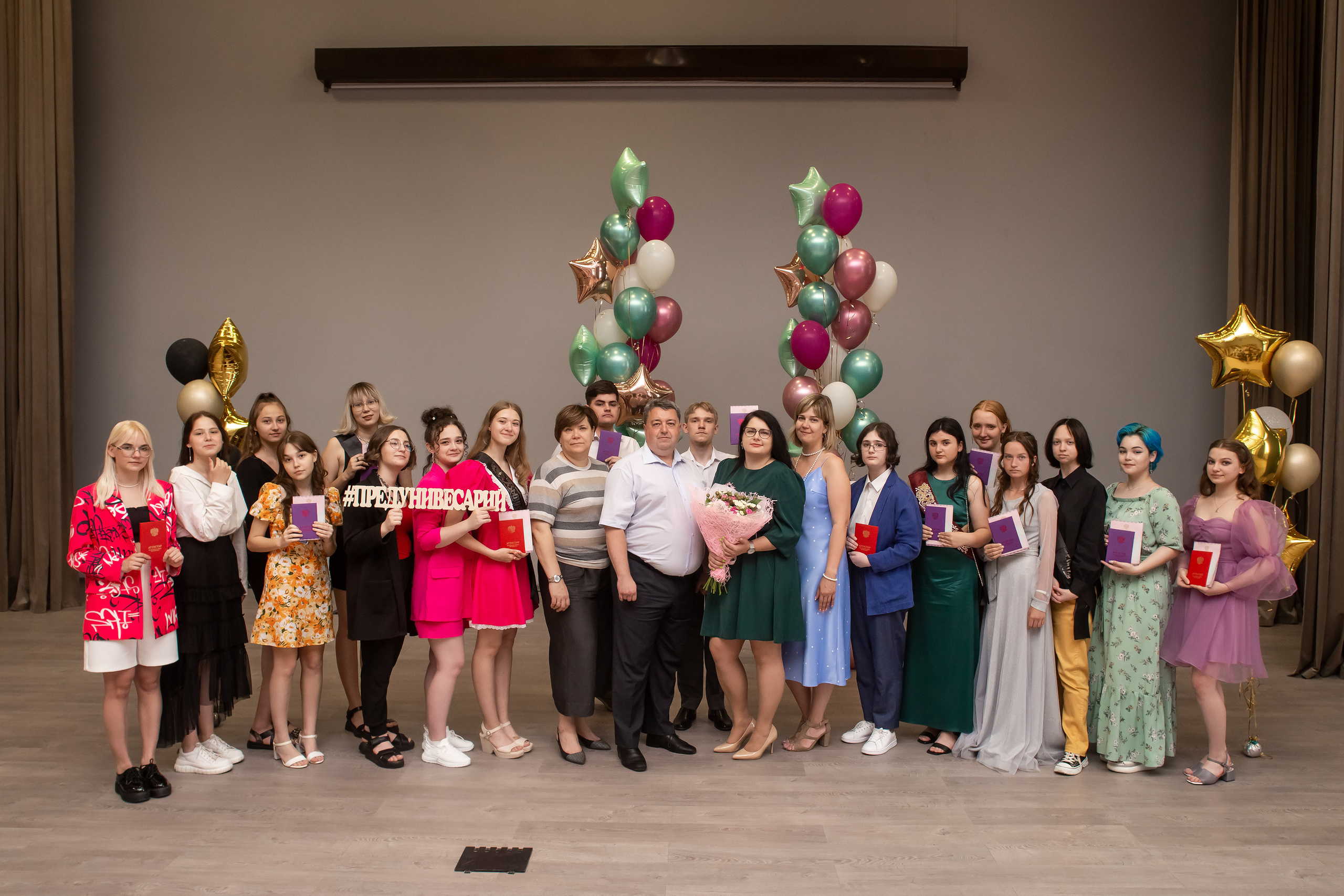 фотосессия выпускного, выпускной, выпускные альбомы, вручение аттестатов, выпускной вечер, саратов фотограф, фотограф на выпускной