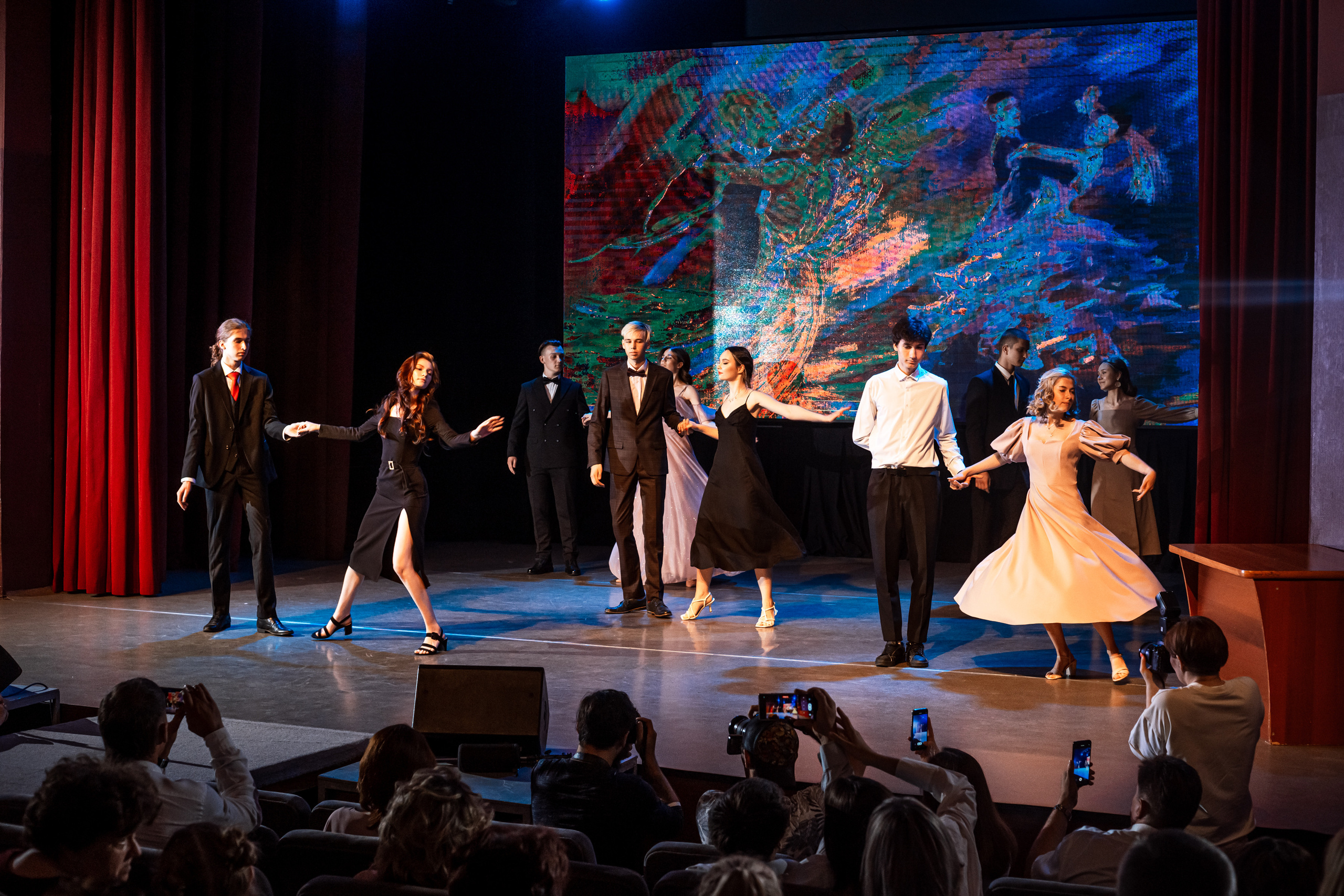 фотосессия выпускного, выпускной, выпускные альбомы, вручение аттестатов, выпускной вечер, саратов фотограф, фотограф на выпускной