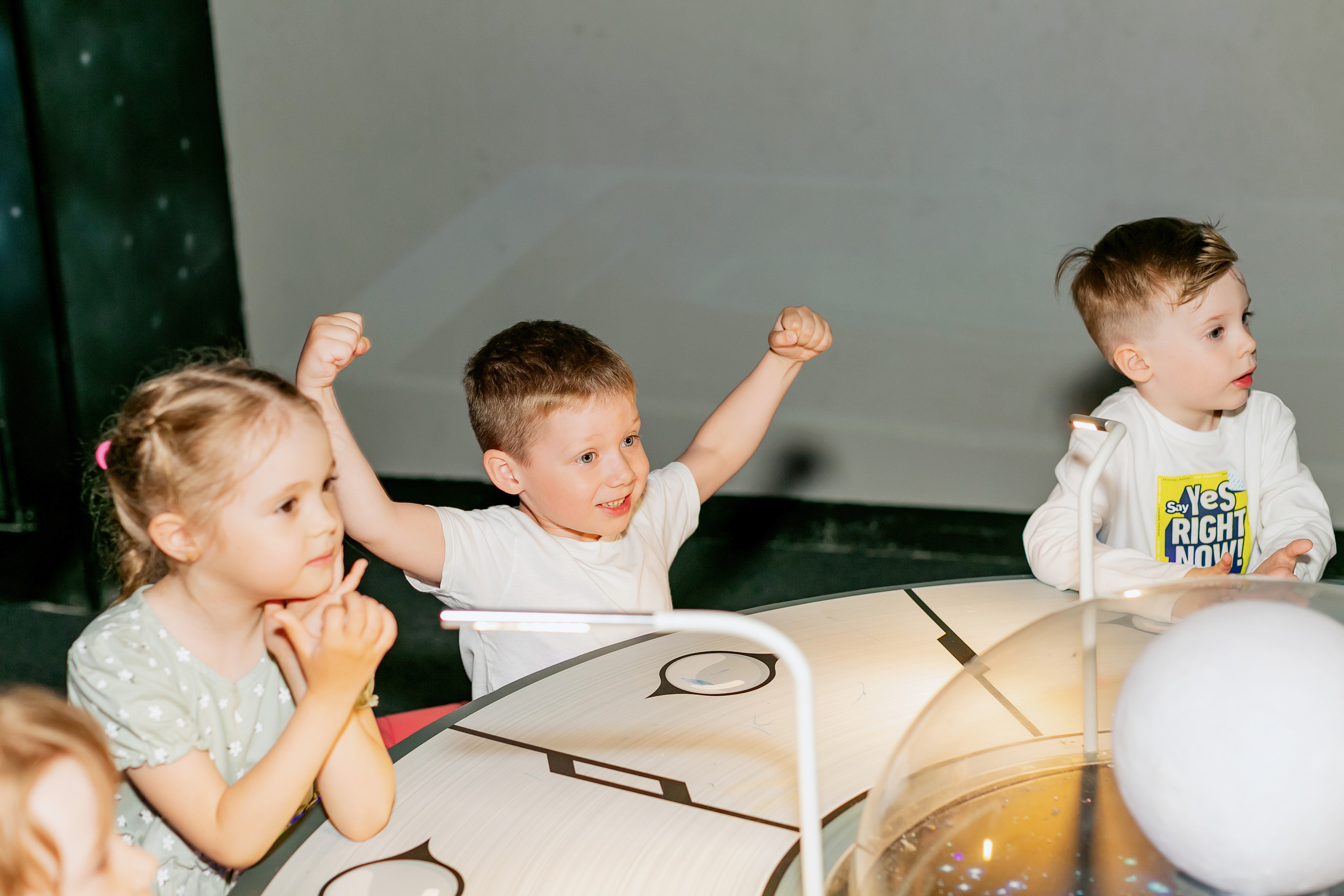 Детский День рождения в Футурамии. Детский и семейный фотограф в Екатеринбурге