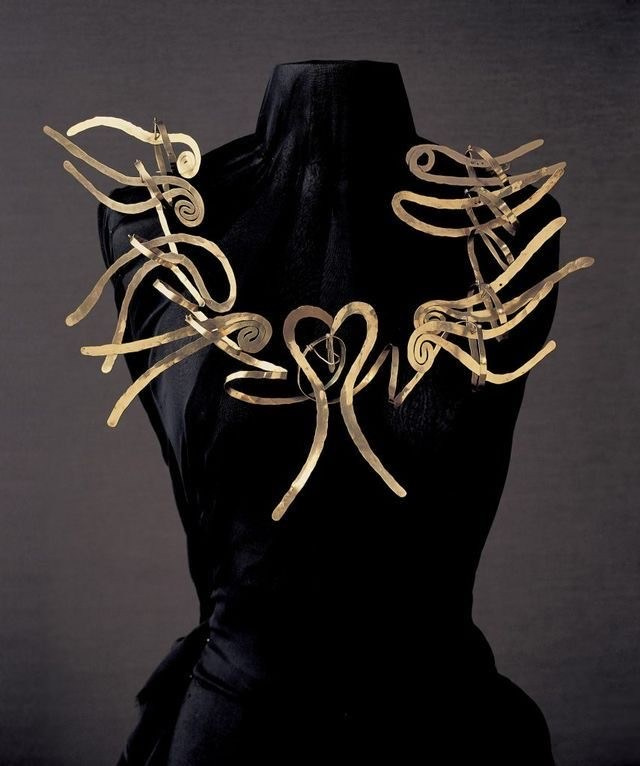 Украшения Александра Колдера — носимая скульптура и кинетическое искусство. EUGENIKA JEWELS — Идеальные украшения для избранных
