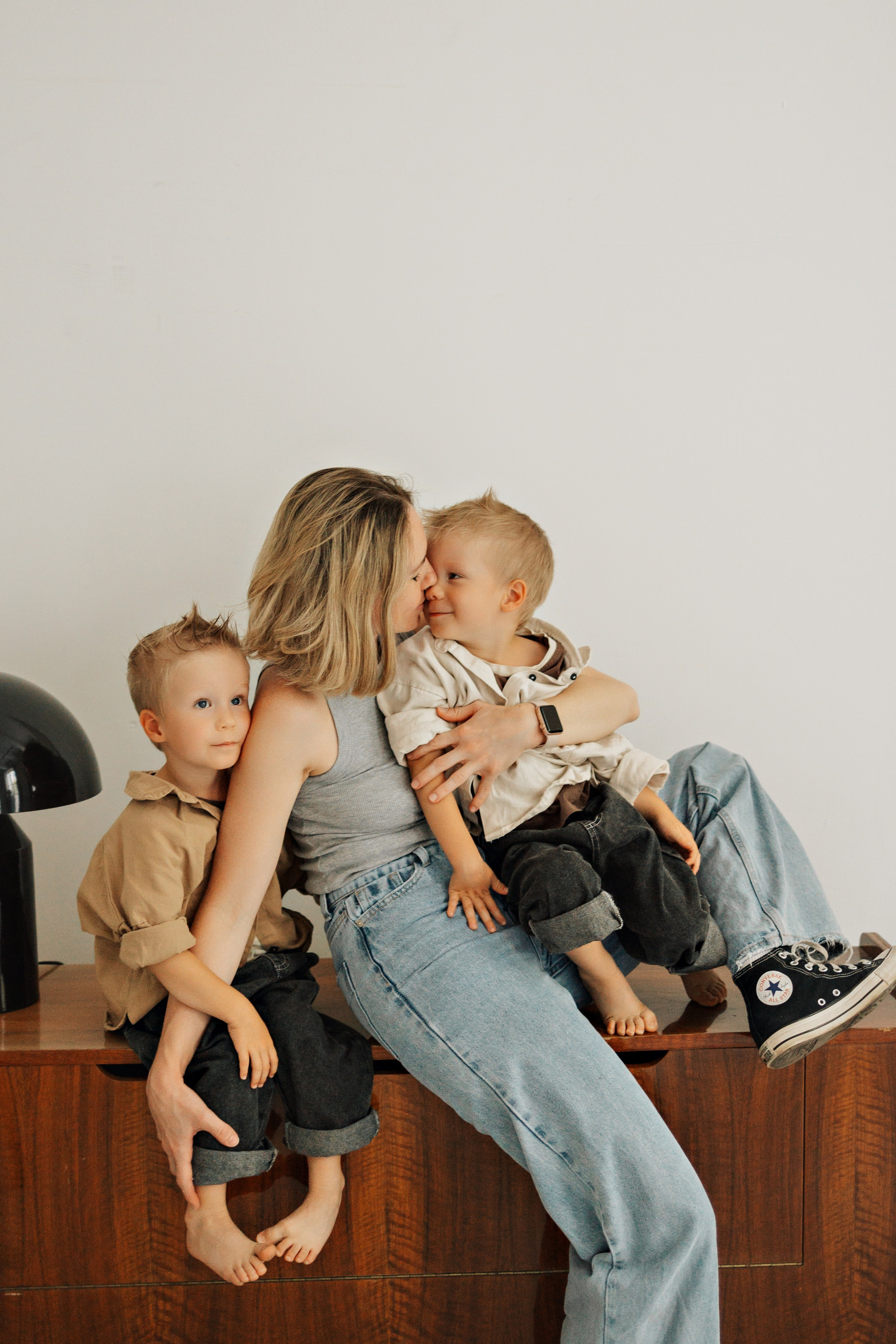 Семейная Фотосессия в Студии с Детьми: Уют, Волшебство и Ваши Счастливые Моменты. Семейный Фотограф Москва: Семья, Love Story, Контент для Блога/Маркетплейсов