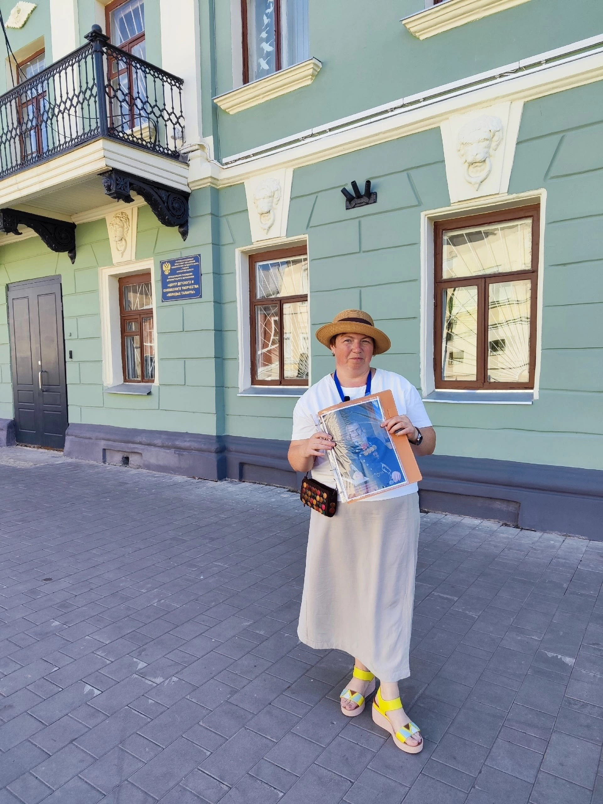 КОМАНДА. ФОТОИСТОРИЯ. УСКОЛЬЗАЮЩАЯ КРАСОТА В ДЕТАЛЯХ
