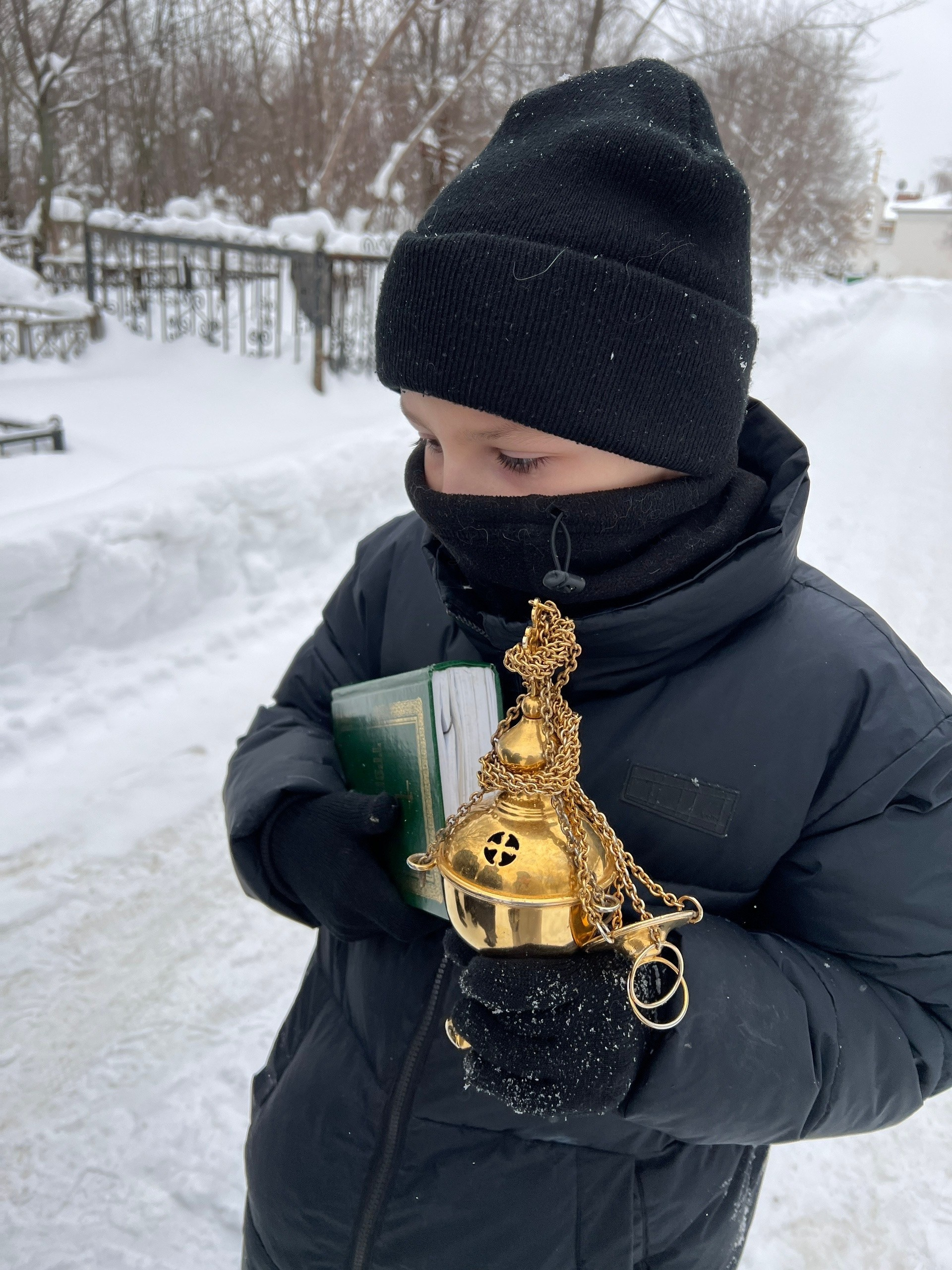 Клирик благочиния совершил заупокойное богослужение на Воскресенском кладбище. Северное благочиние Саратовской епархии