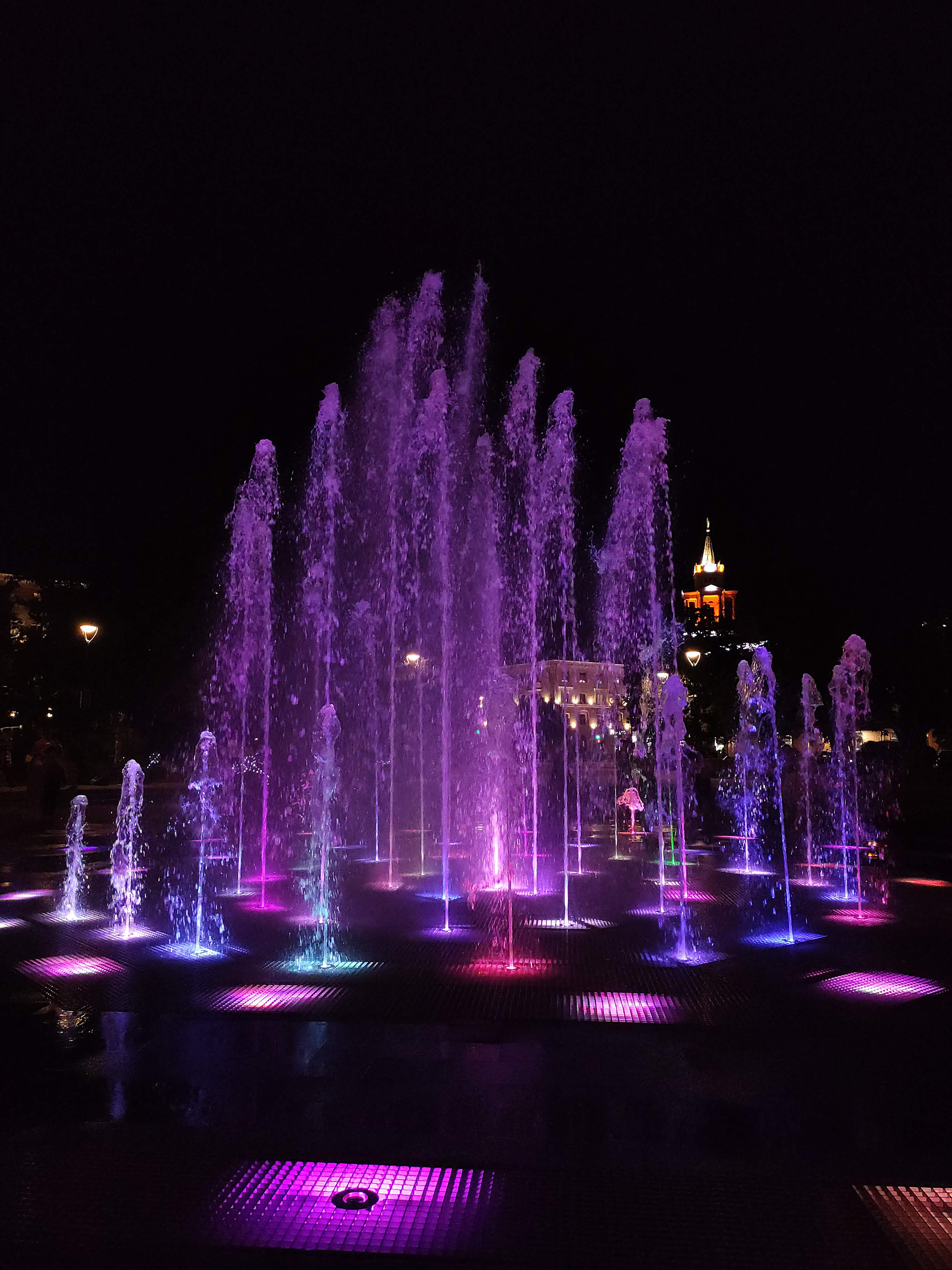 Фото отчет  о  сухих  фонтанах  в Воронеже. Фотограф Тамара Нижельская Воронеж