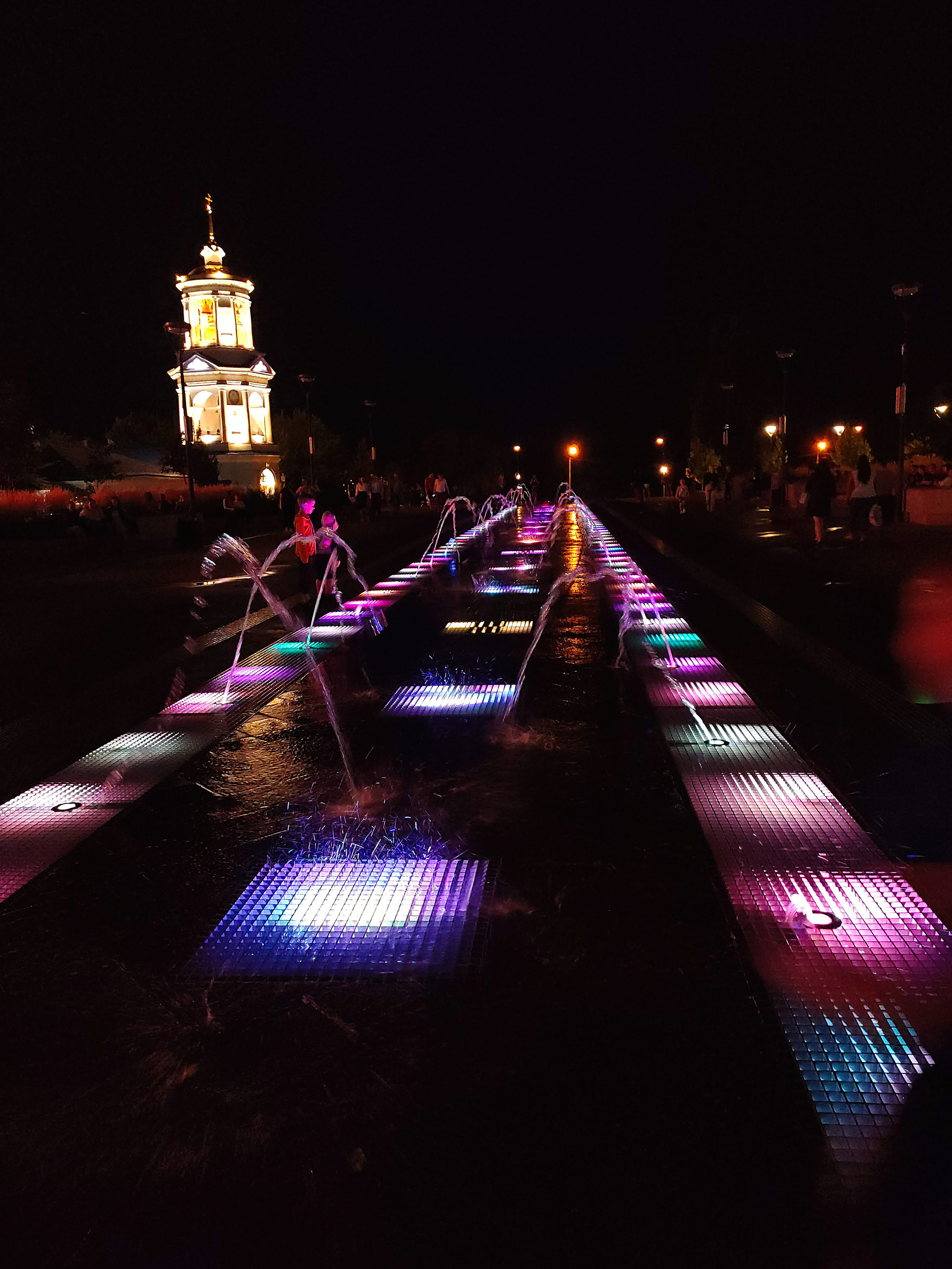 Фото отчет  о  сухих  фонтанах  в Воронеже. Фотограф Тамара Нижельская Воронеж