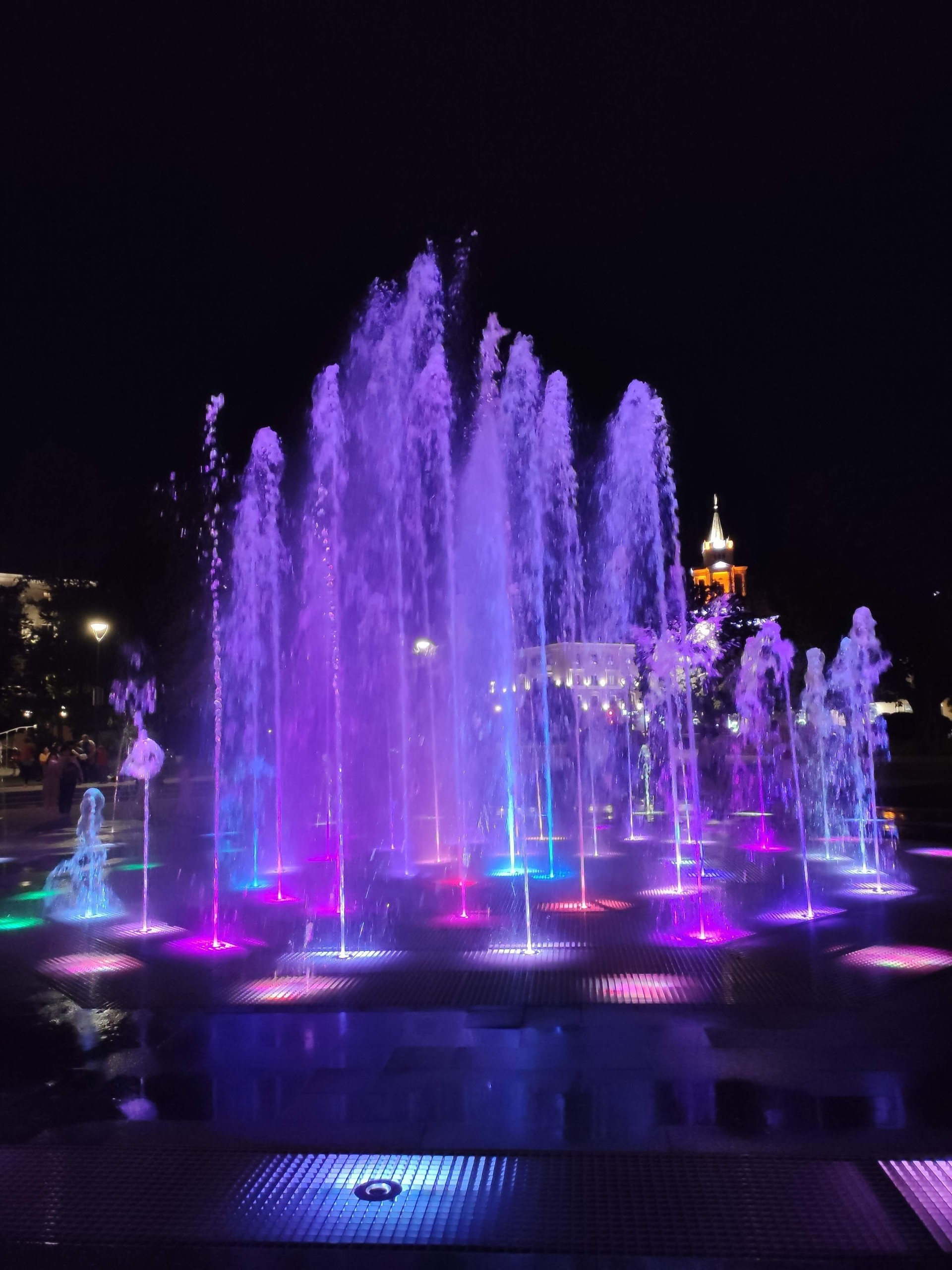 Фото отчет  о  сухих  фонтанах  в Воронеже. Фотограф Тамара Нижельская Воронеж