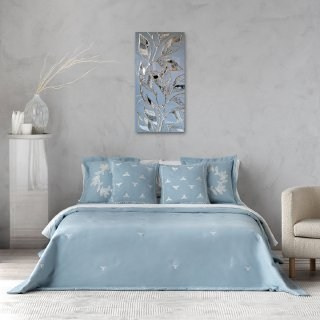 Сливовая ветвь. Художник