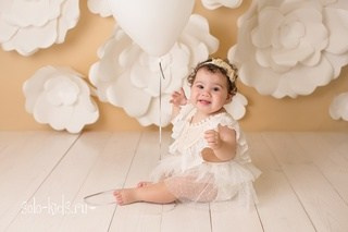 Фотографии на годик. Фотограф новорожденных в Екатеринбурге Анастасия Быдзина