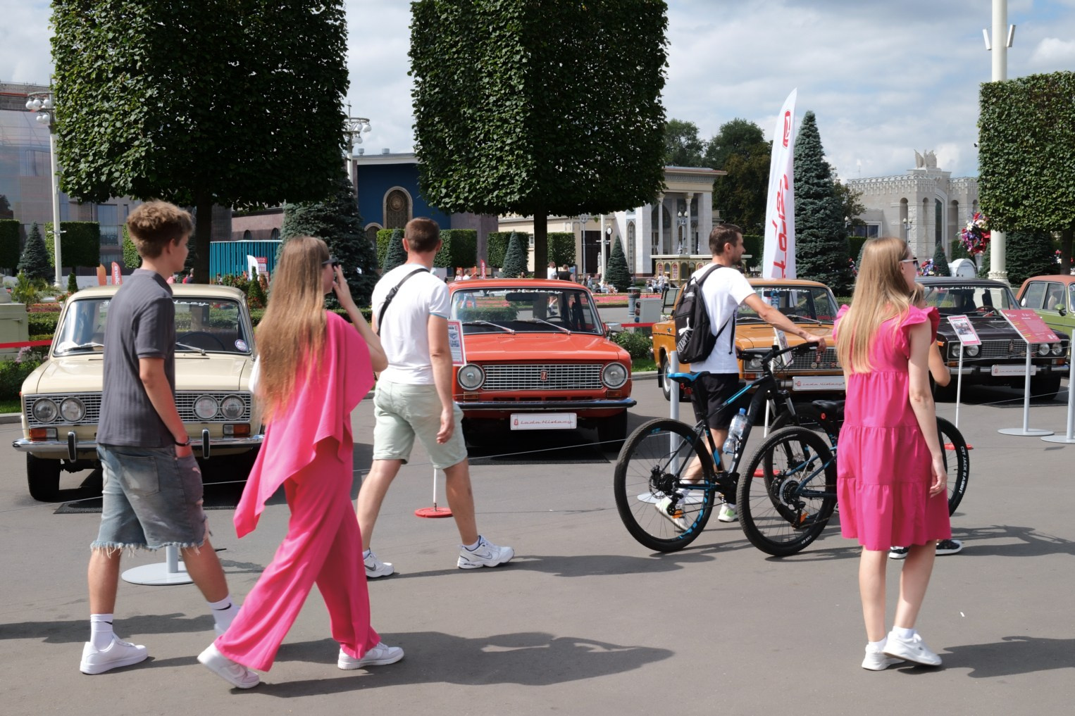 Машины с народным хозяйством. Belugin Art