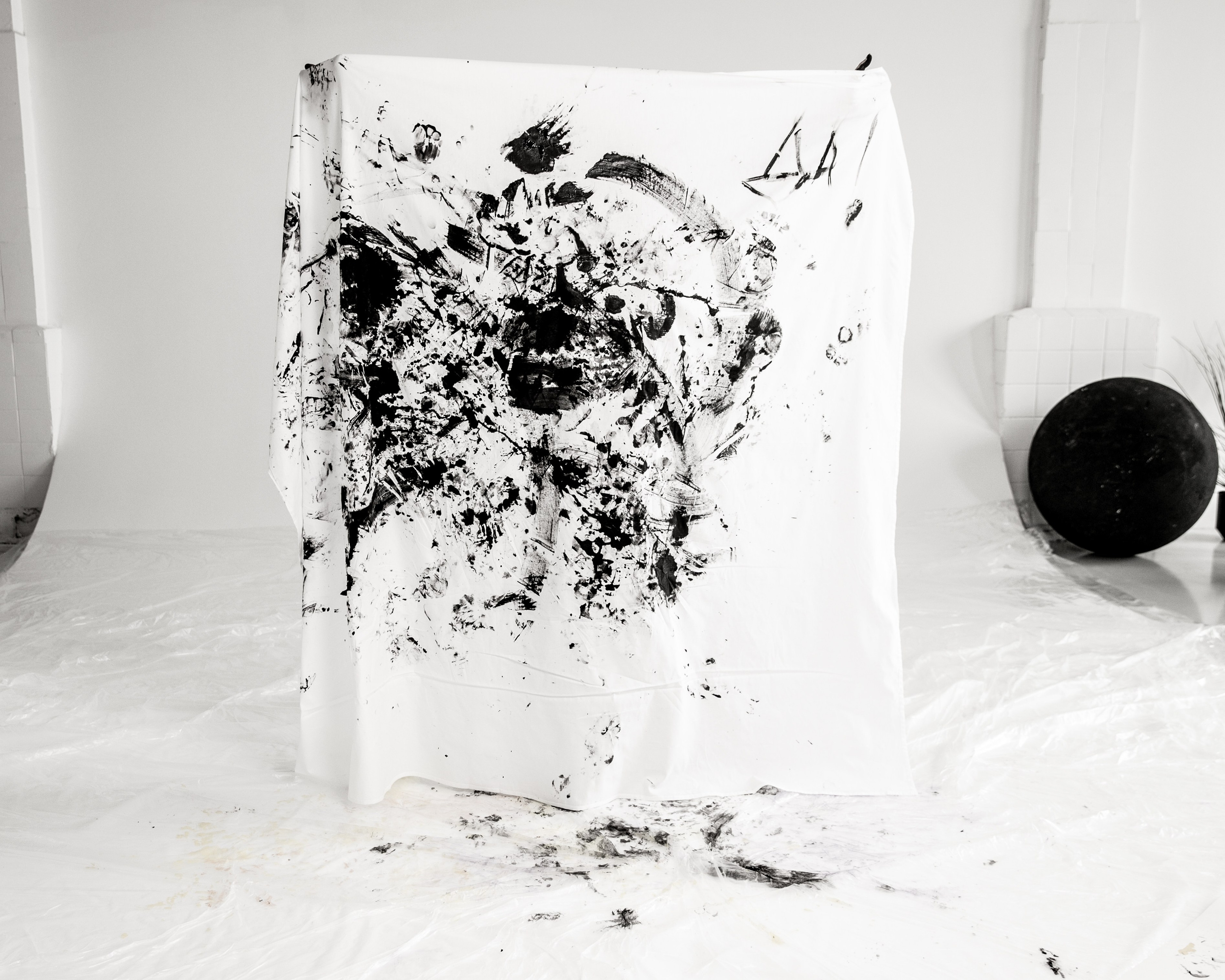 Я — ЖИВАЯ. Визуальный художник Лиана Даренская, Москва