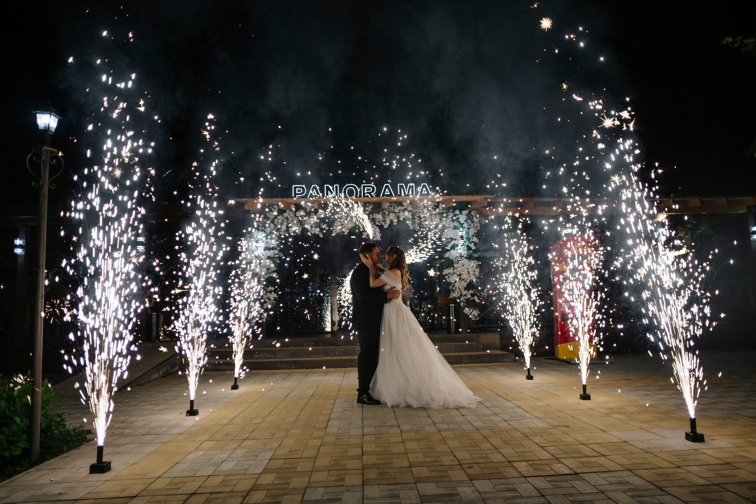 Услуги. СВАДЕБНЫЕ ЭФФЕКТЫ «ФЕНИКС»