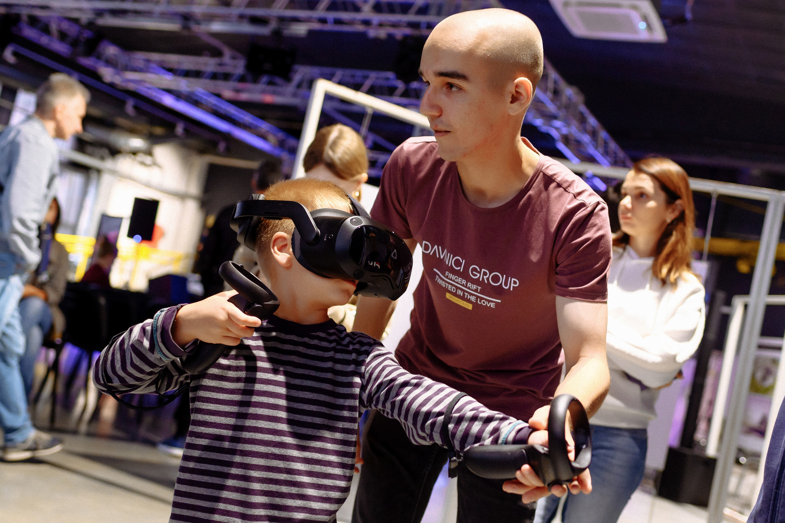 Презентация Школы креативных индустрий. Репортажный и свадебный фотограф в Курске Борис Захарчук