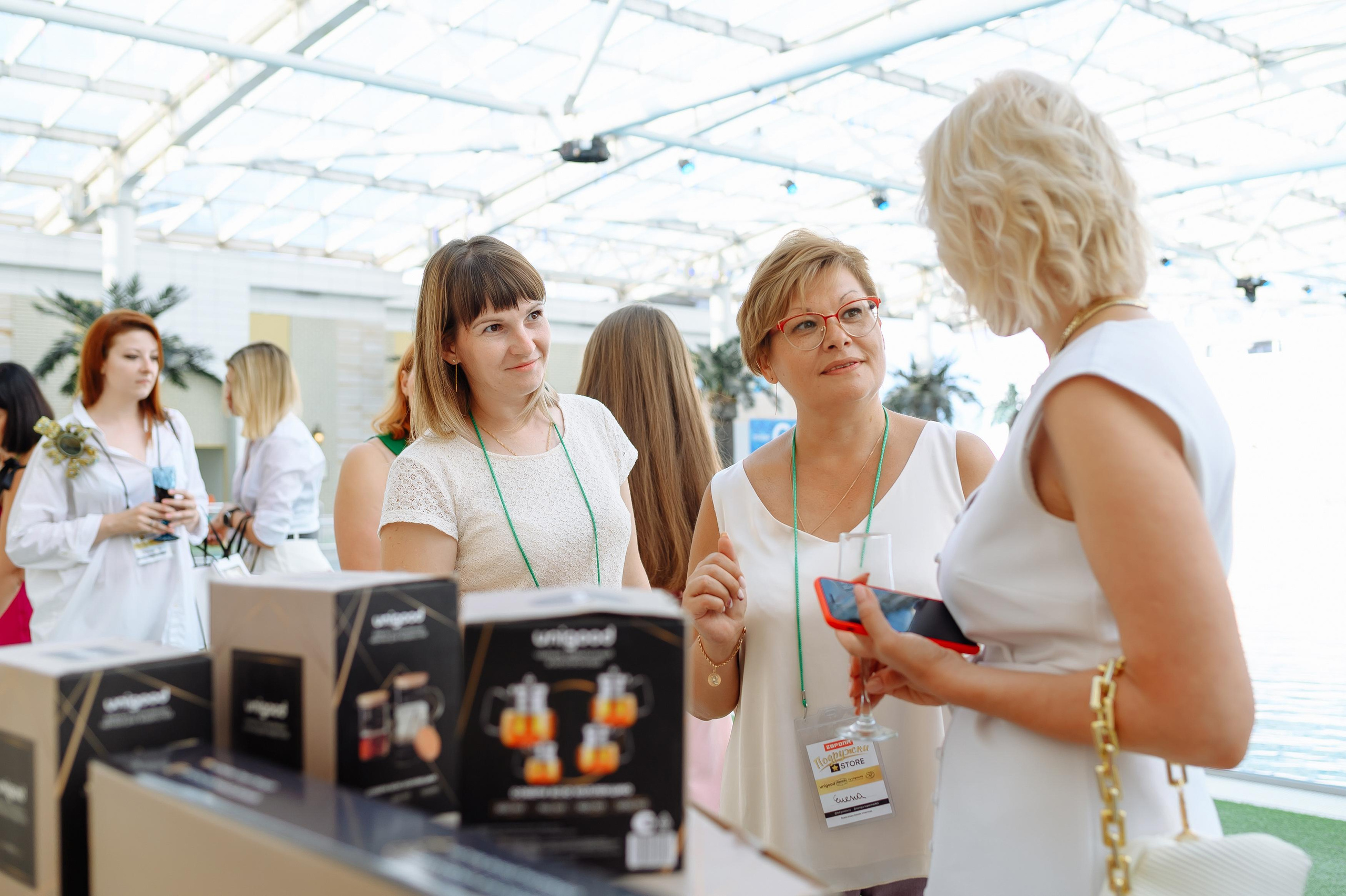«Подружки Store» в ТЦ «Европа». Репортажный и свадебный фотограф в Курске Борис Захарчук