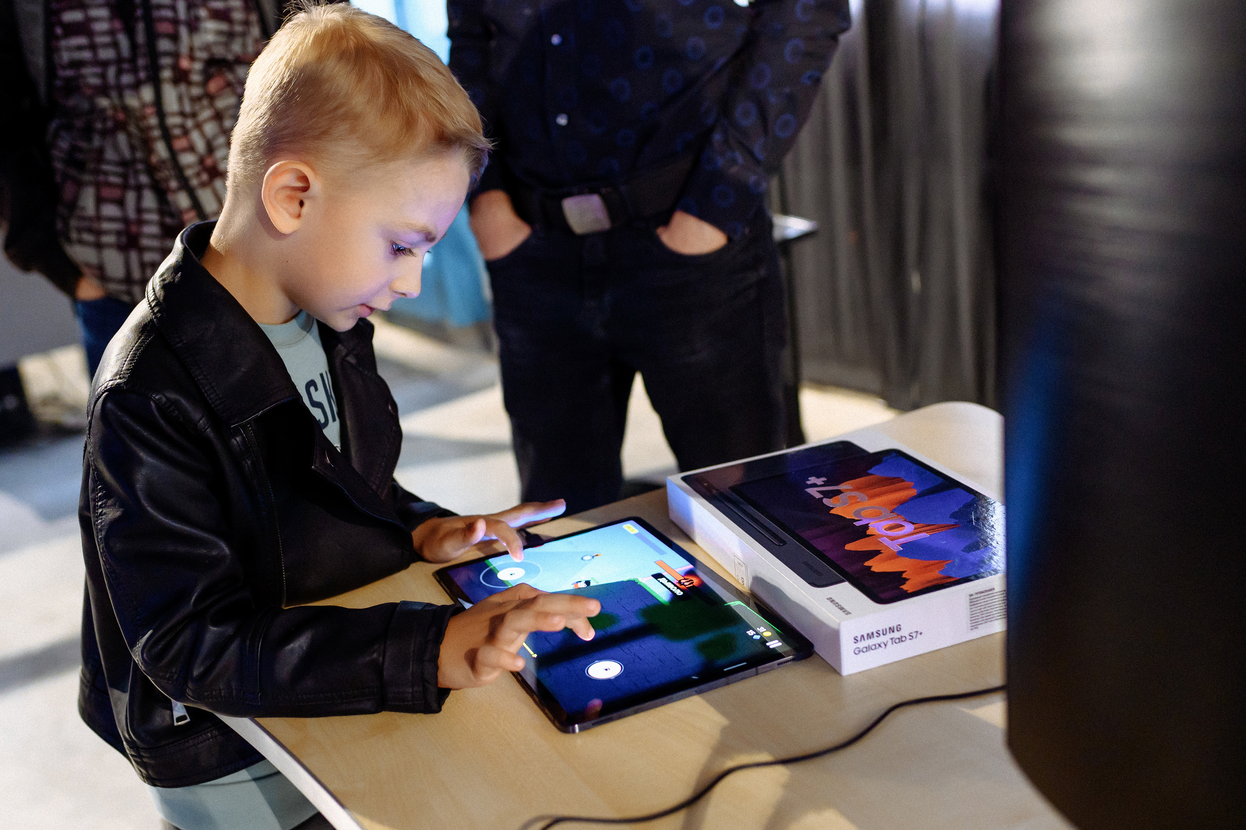 Презентация Школы креативных индустрий. Репортажный и свадебный фотограф в Курске Борис Захарчук