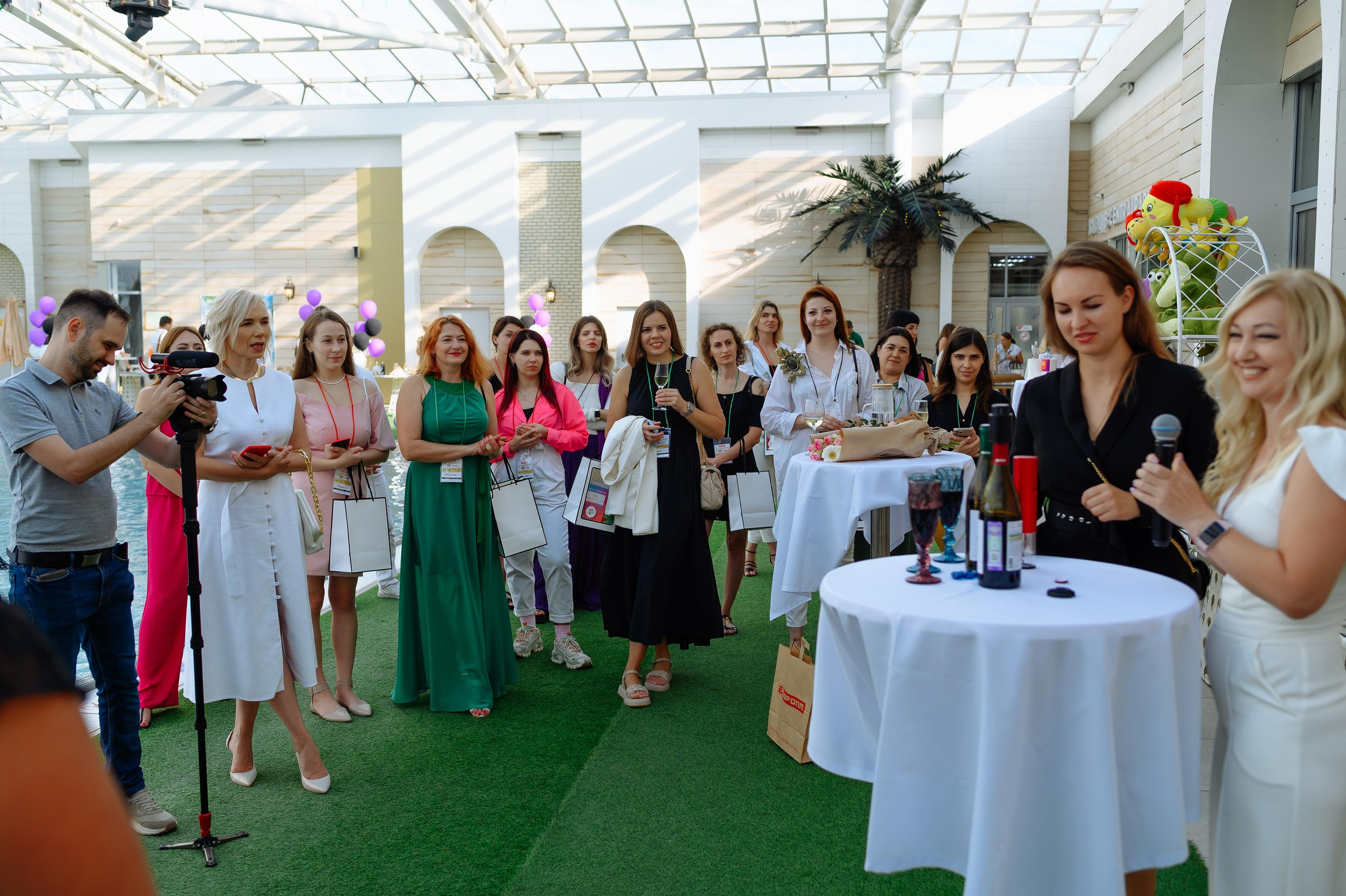 «Подружки Store» в ТЦ «Европа». Репортажный и свадебный фотограф в Курске Борис Захарчук
