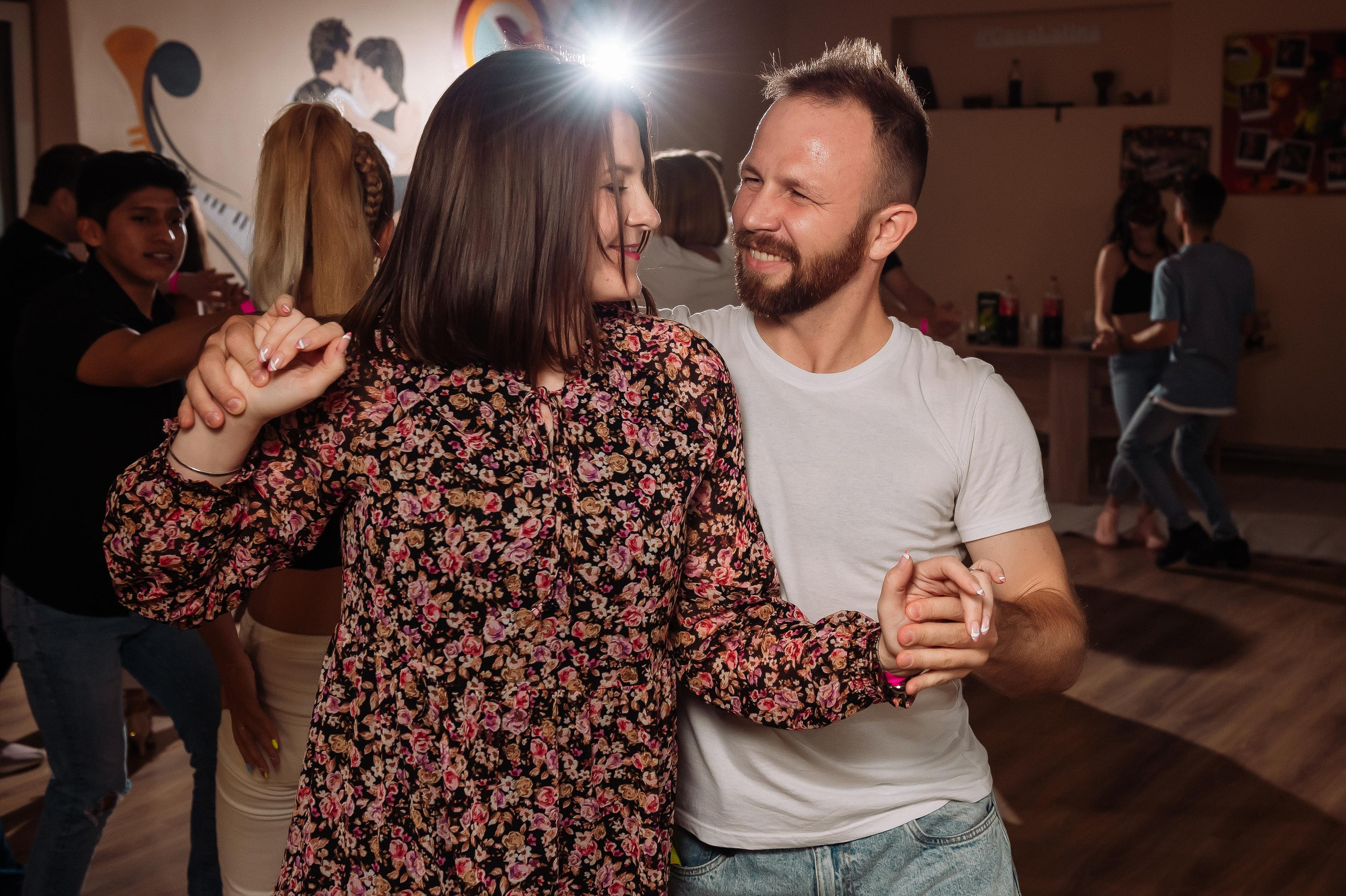 Школа социальных танцев Casa Latina. Репортажный и свадебный фотограф в Курске Борис Захарчук