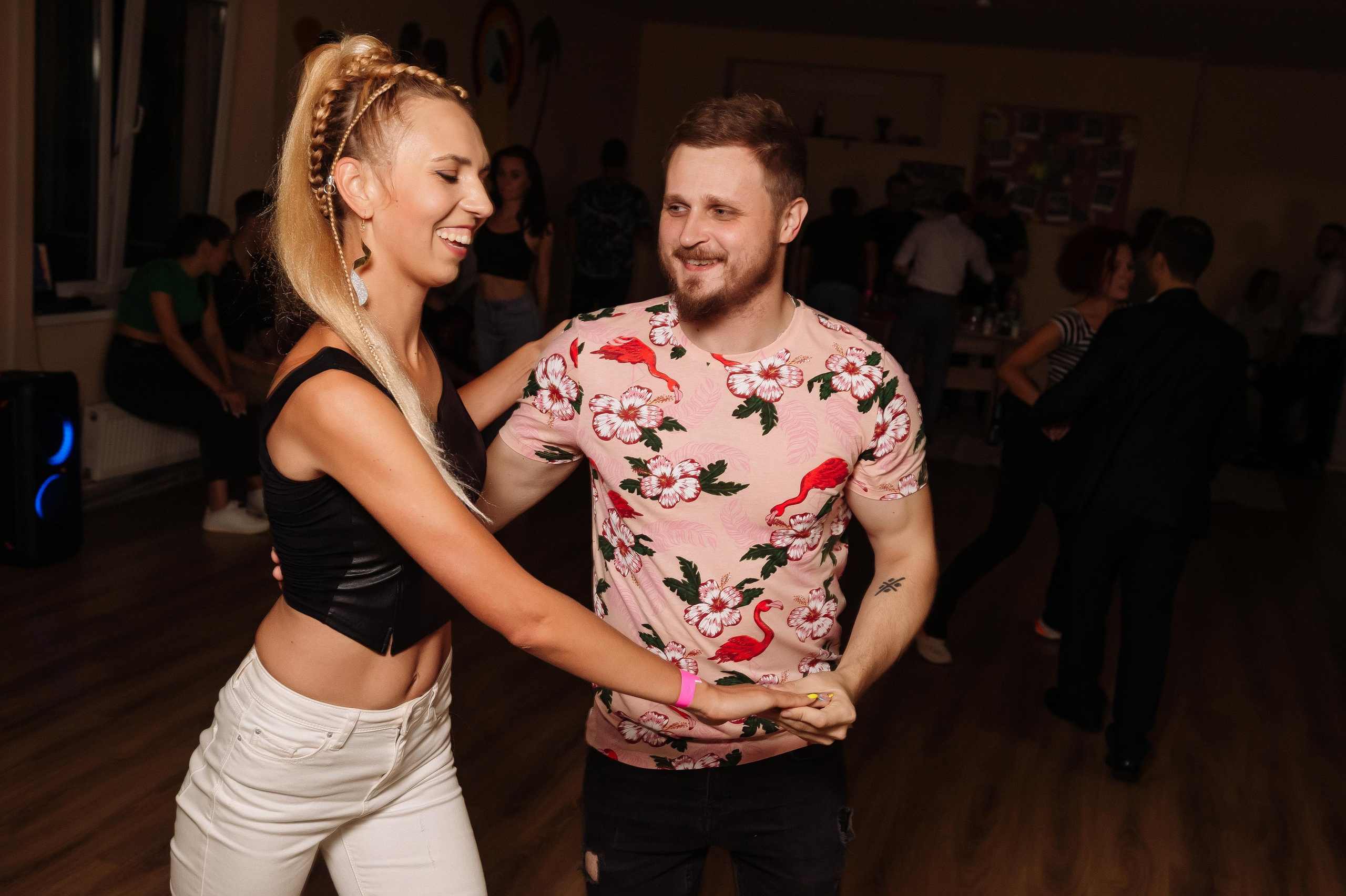 Школа социальных танцев Casa Latina. Репортажный и свадебный фотограф в Курске Борис Захарчук
