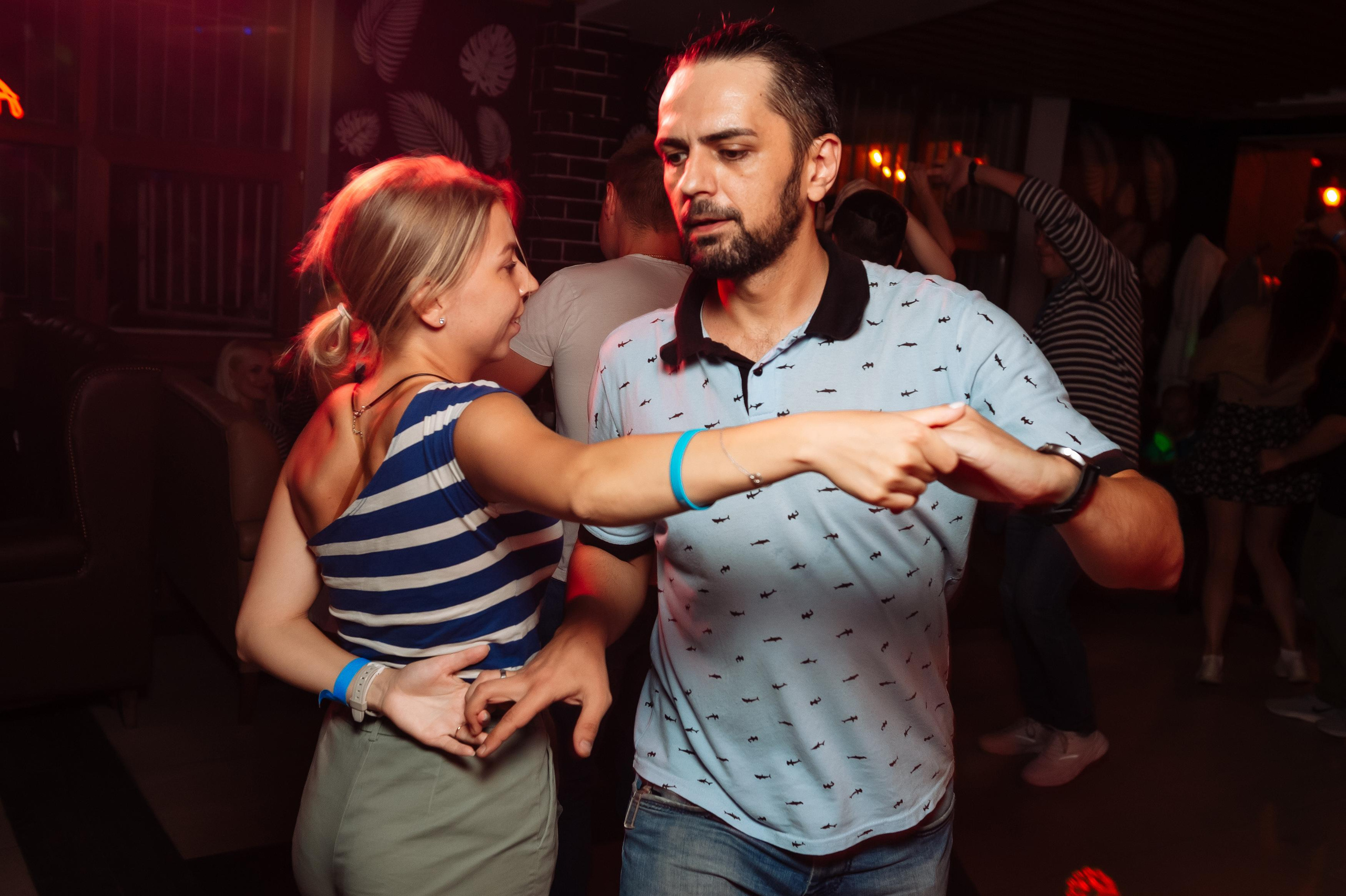 Школа социальных танцев Casa Latina. Репортажный и свадебный фотограф в Курске Борис Захарчук