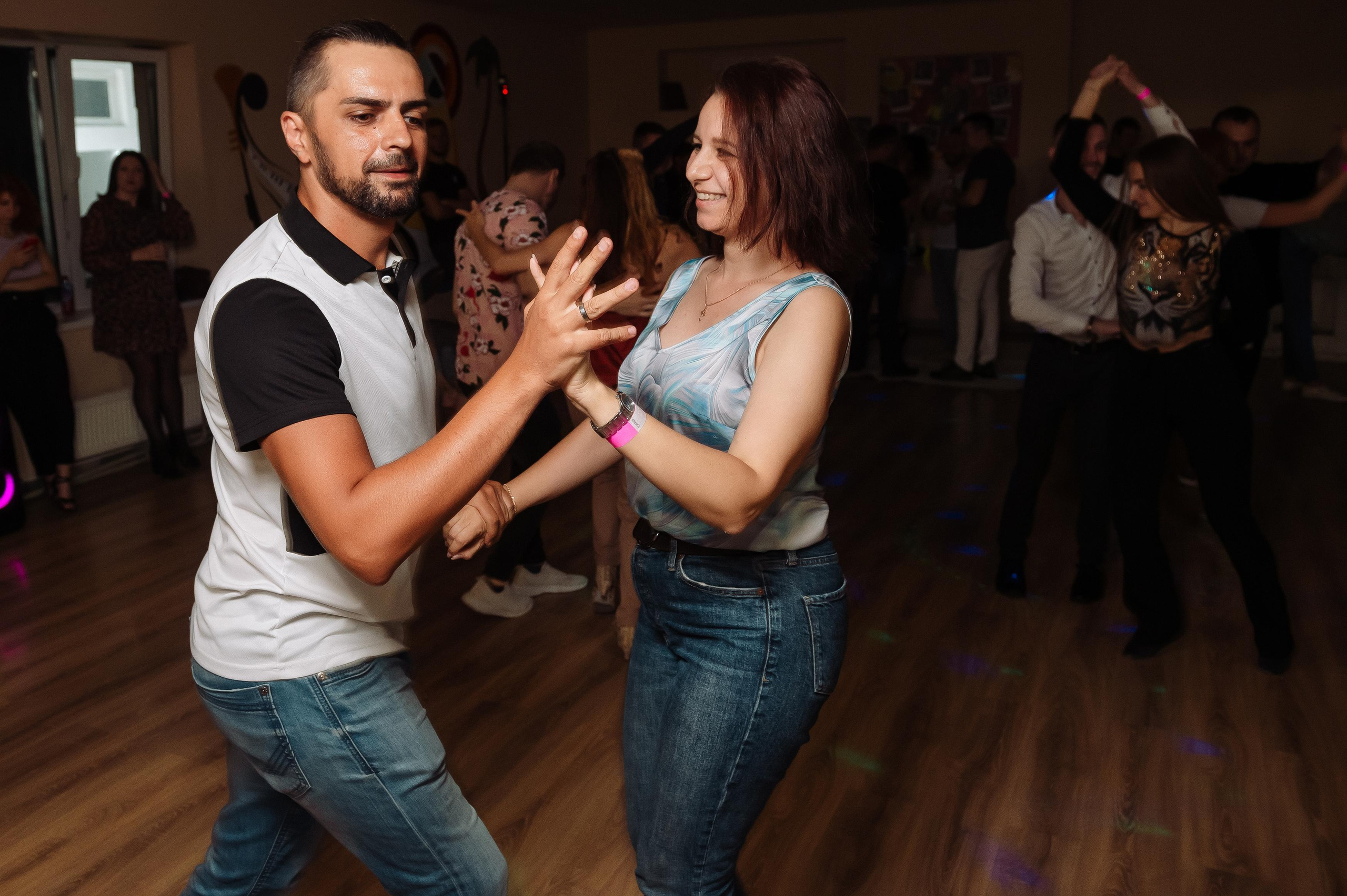 Школа социальных танцев Casa Latina. Репортажный и свадебный фотограф в Курске Борис Захарчук
