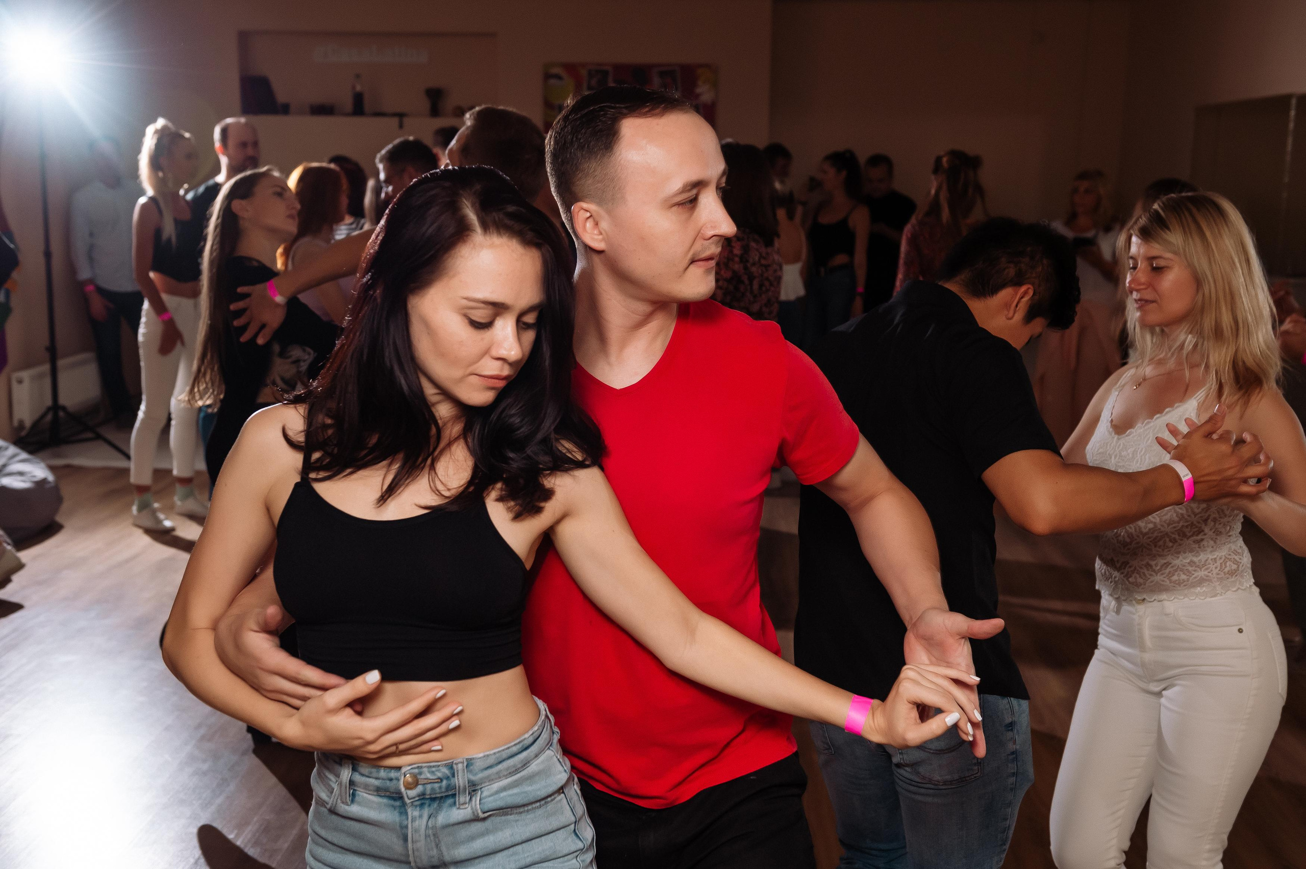 Школа социальных танцев Casa Latina. Репортажный и свадебный фотограф в Курске Борис Захарчук